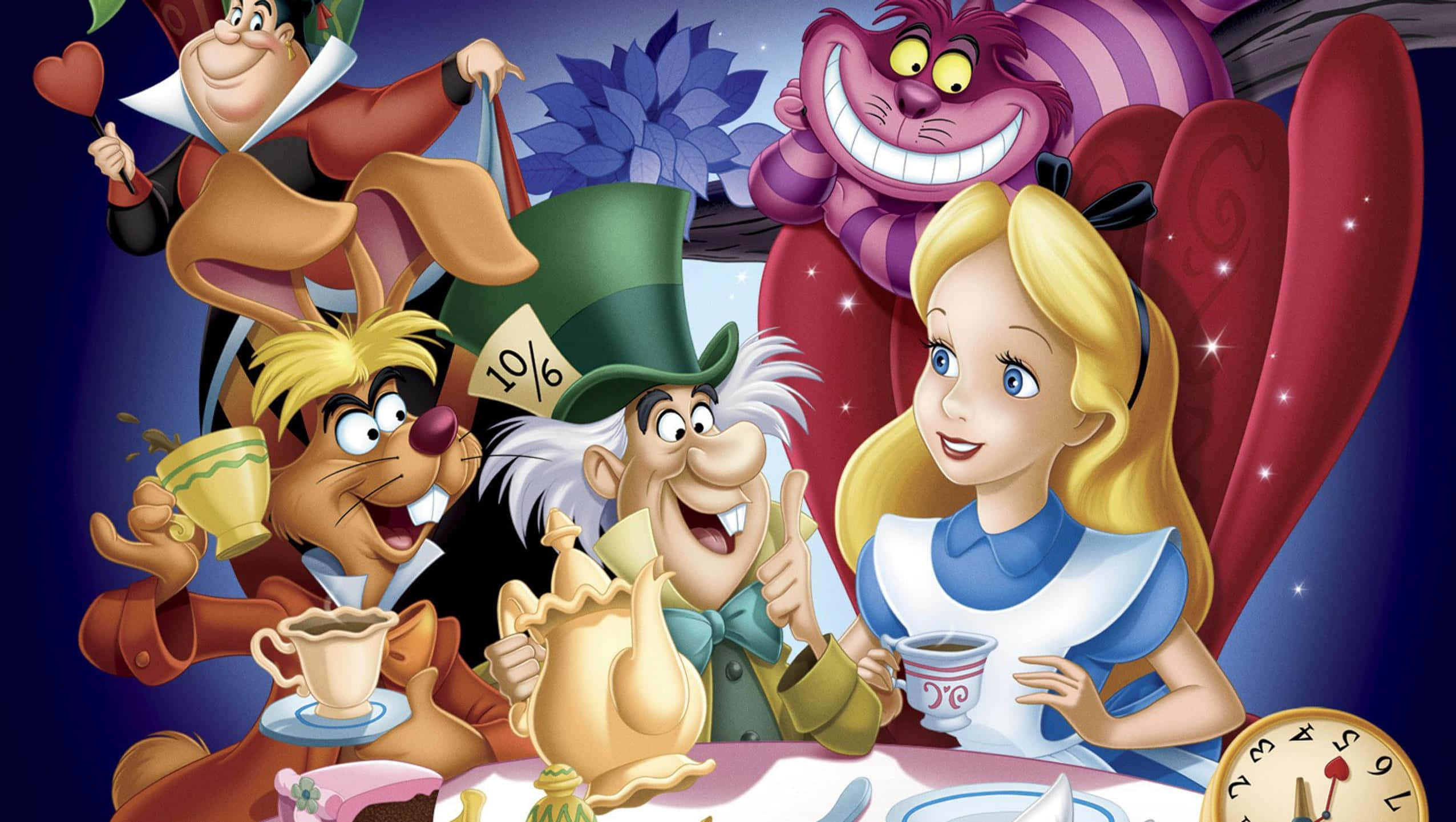 Alice Wonderland Aesthetic 桌布 壁紙 — 愛麗絲與瘋帽匠、三月兔和柴郡貓一起坐在一個奇特的茶會中，背景夢幻而奇妙。