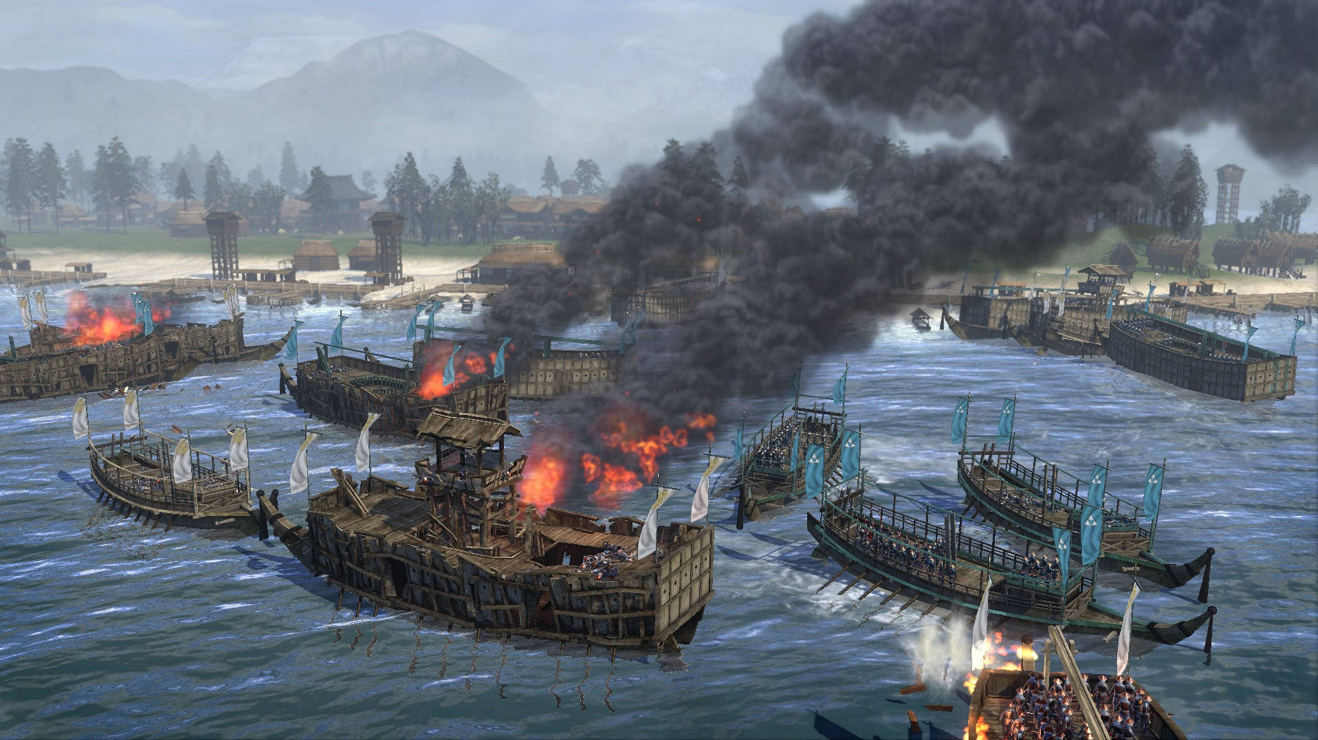 shogun 2 total war 桌布 壁紙 — 戰艦在混亂的海戰中燃燒，濃煙升騰於沿海村莊和遠處的山脈之上。