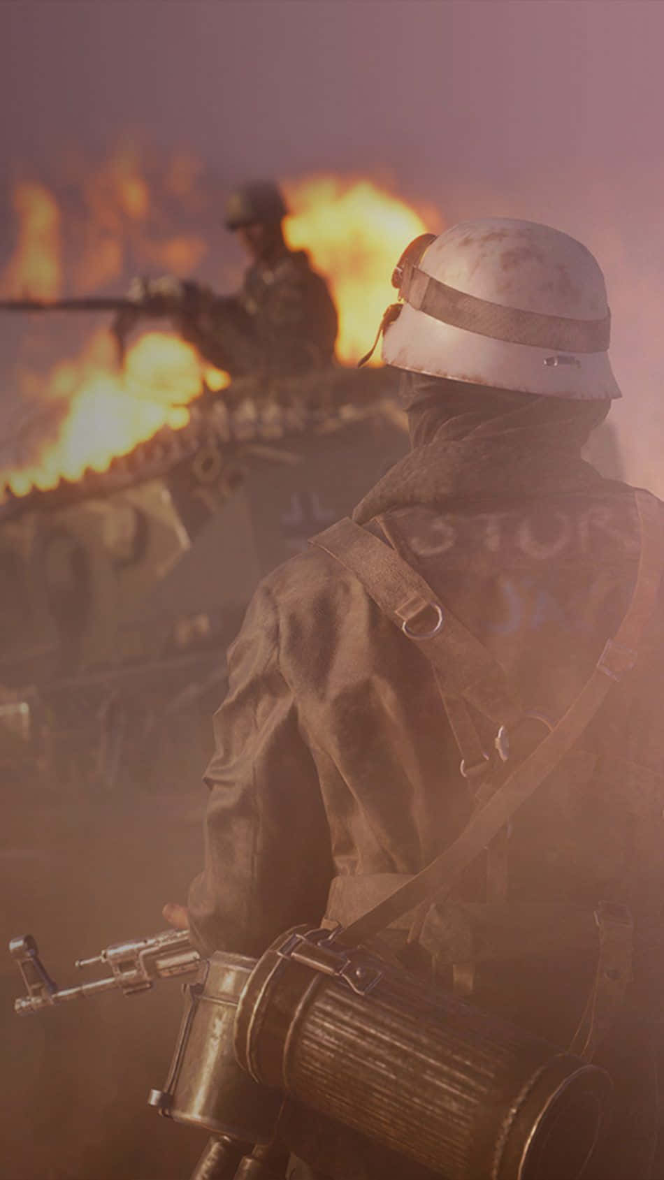iPhone X Total War Attila 桌布 壁紙 — 戴頭盔的士兵在煙霧中前進，背景是燃燒的坦克，戰爭混亂中一片火海。