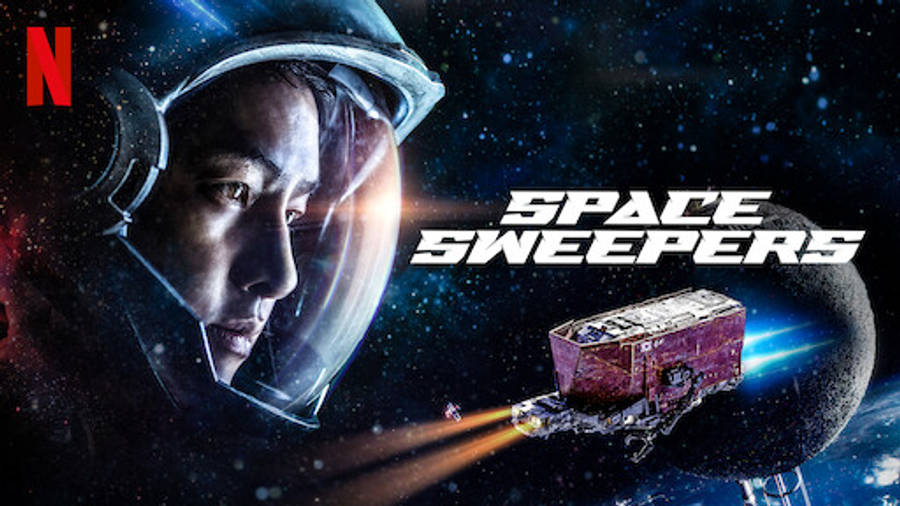 Space Sweepers 桌布 壁紙 — 戴頭盔的太空人凝視前方，太空船在星空宇宙背景下掠過月球。