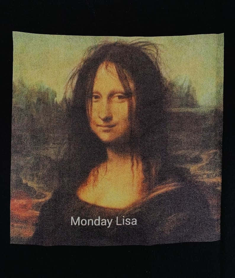 Happy Mood 桌布 壁紙 — 扭曲的蒙娜麗莎，頭髮凌亂，文字 Monday Lisa 疊加在深色背景上。