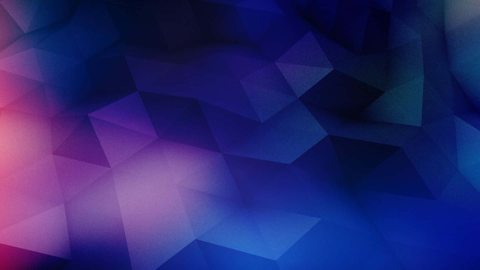 Geometric Desktop 桌布 壁紙 — 抽象幾何圖案壁紙，採用漸變藍色、紫色和粉紅色三角形切面，營造現代數位藝術風格。