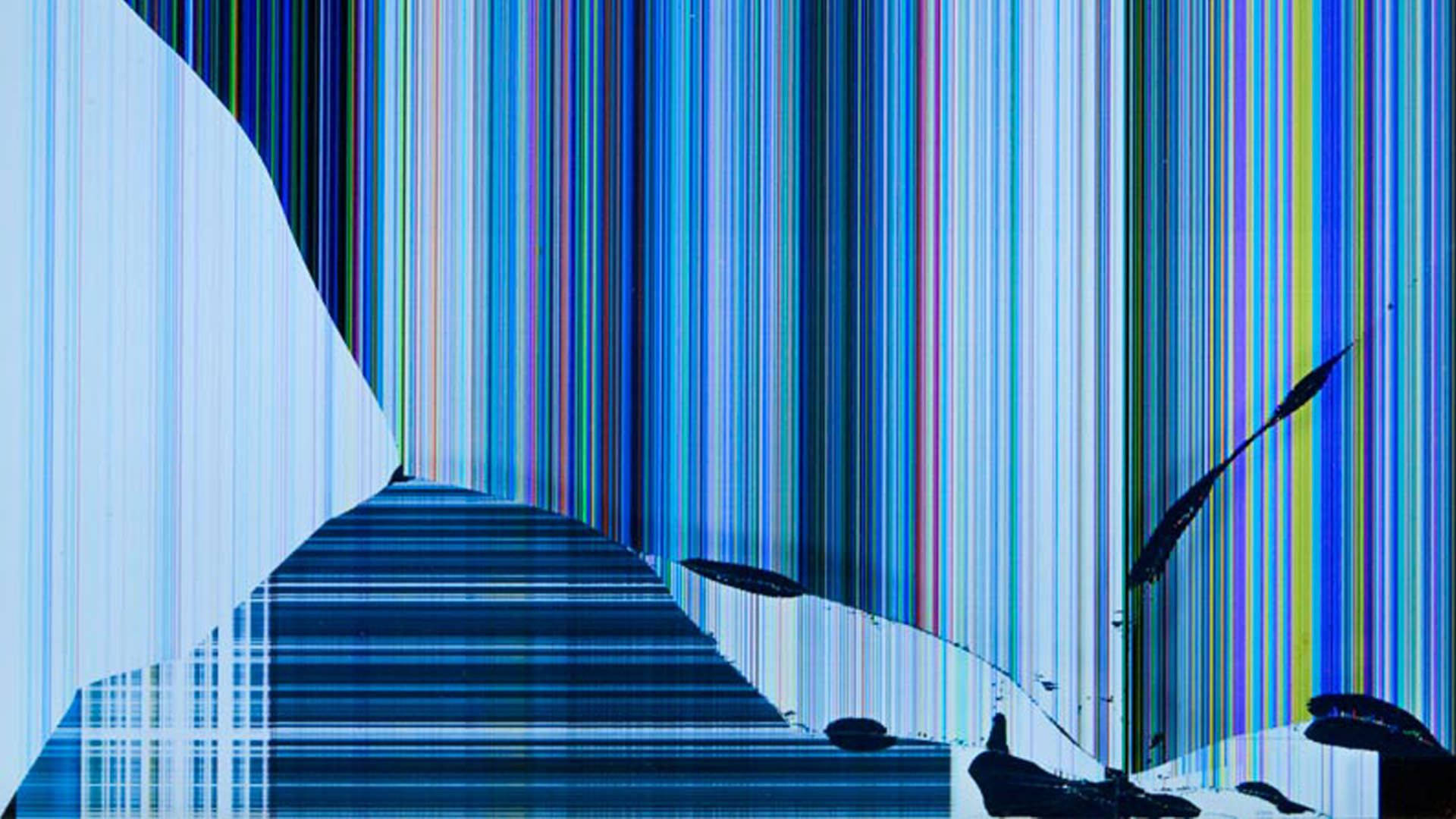 Screen 桌布 壁紙 — 抽象數位藝術，帶有鮮豔的垂直條紋和故障黑色形狀，背景為藍色漸變。