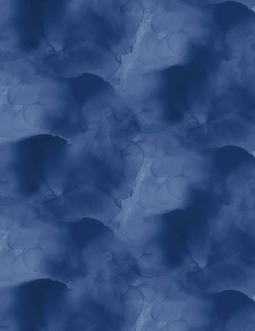 Watercolor Texture 桌布 壁紙 — 抽象水彩洗滌，呈現多種藍色調，帶有柔和的有機形狀和細微的白色紋理。