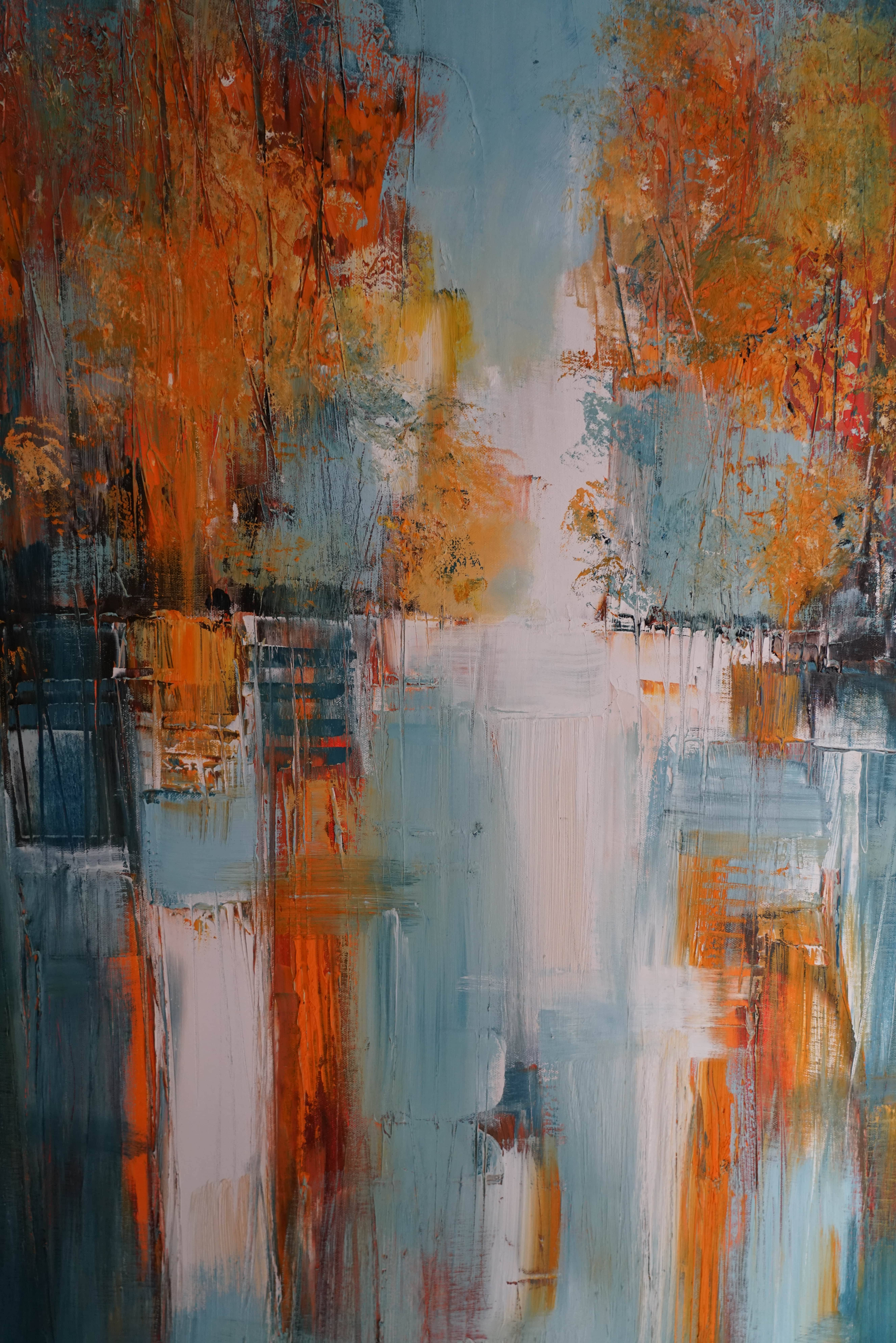 Painting 桌布 壁紙 — 抽象秋樹倒映水中，以橙色、藍色和灰色的粗獷筆觸呈現。