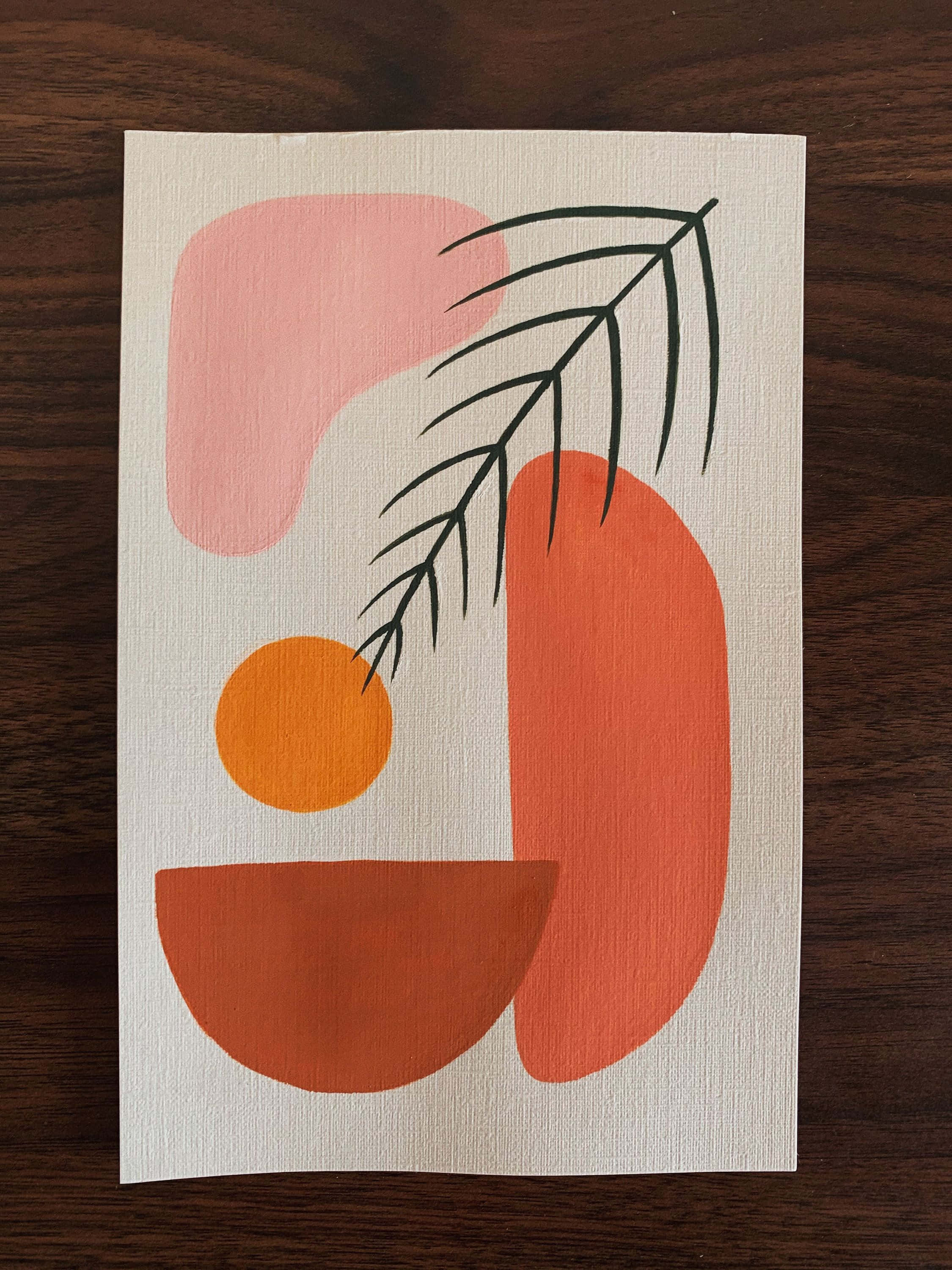 Minimalist Painting 桌布 壁紙 — 抽象藝術作品，在紋理紙上呈現溫暖的橙色、粉紅色和棕色形狀以及黑色棕櫚葉。