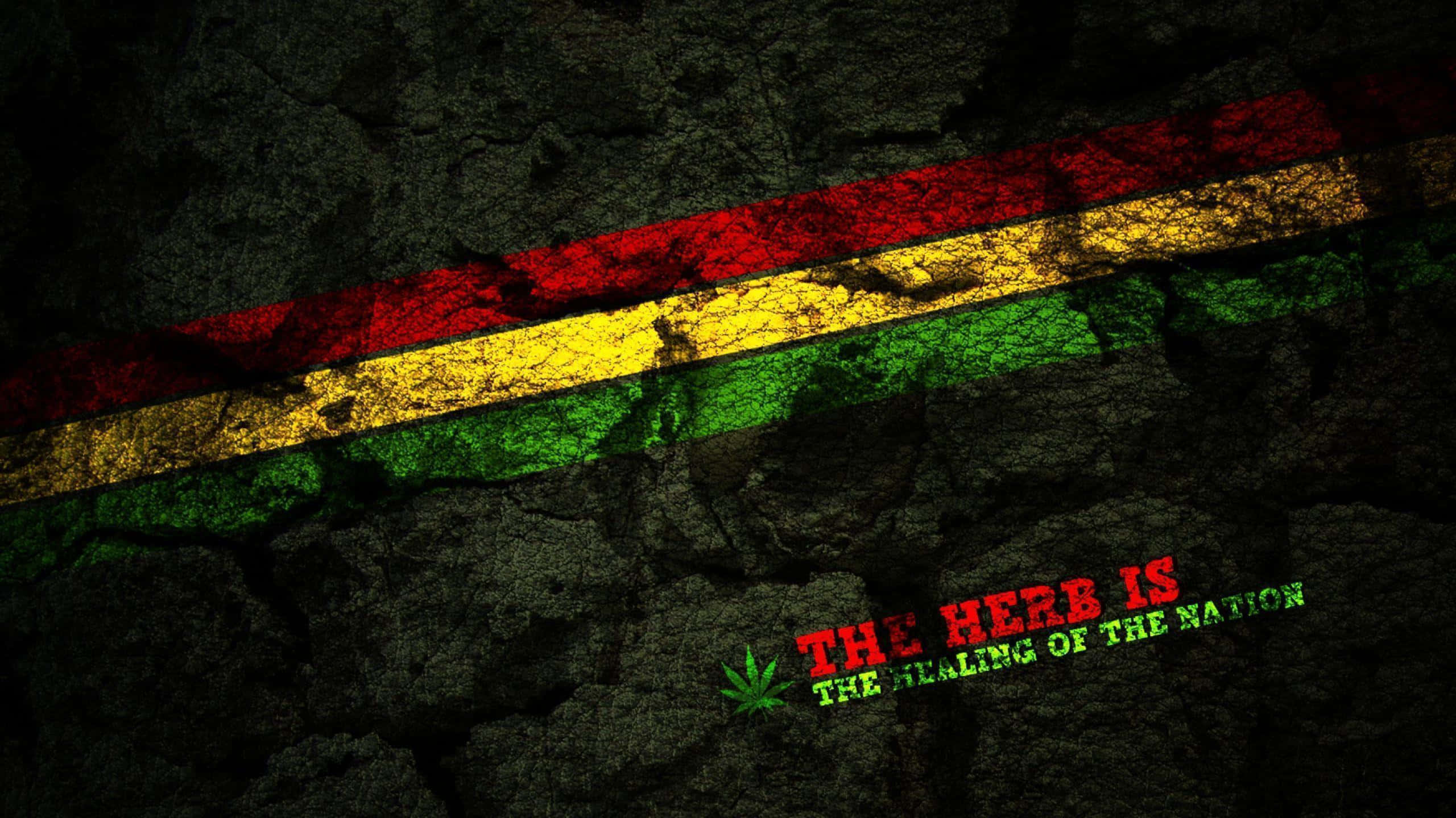Rasta 桌布 壁紙 — 拉斯塔旗條紋在裂開的深色混凝土上延伸，粗體文字宣稱草藥具有療效。