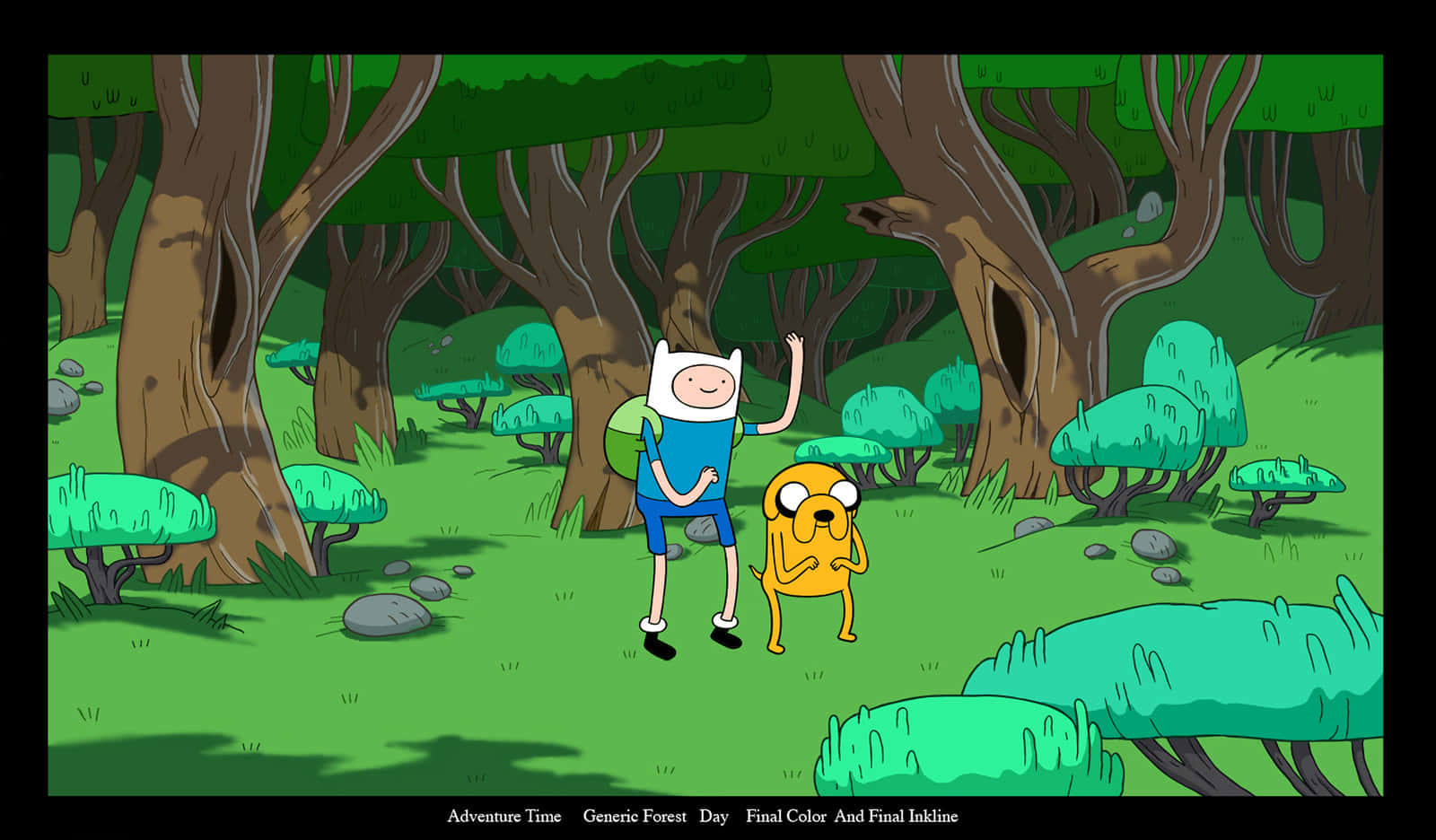 Adventure Time Cute 桌布 壁紙 — 探險活寶的阿寶和老皮站在一片充滿活力的綠色森林中，有茂密的樹木和長滿苔蘚的岩石，在明亮的日光下。