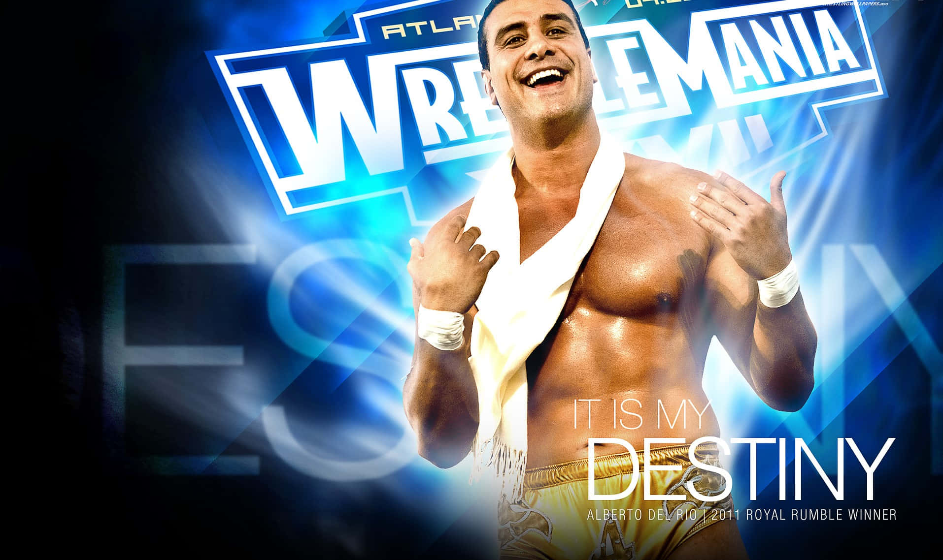 WWE 桌布 壁紙 — 摔角手 Alberto Del Rio 在明亮的藍色 WrestleMania 燈光下，披著毛巾露出勝利的笑容。