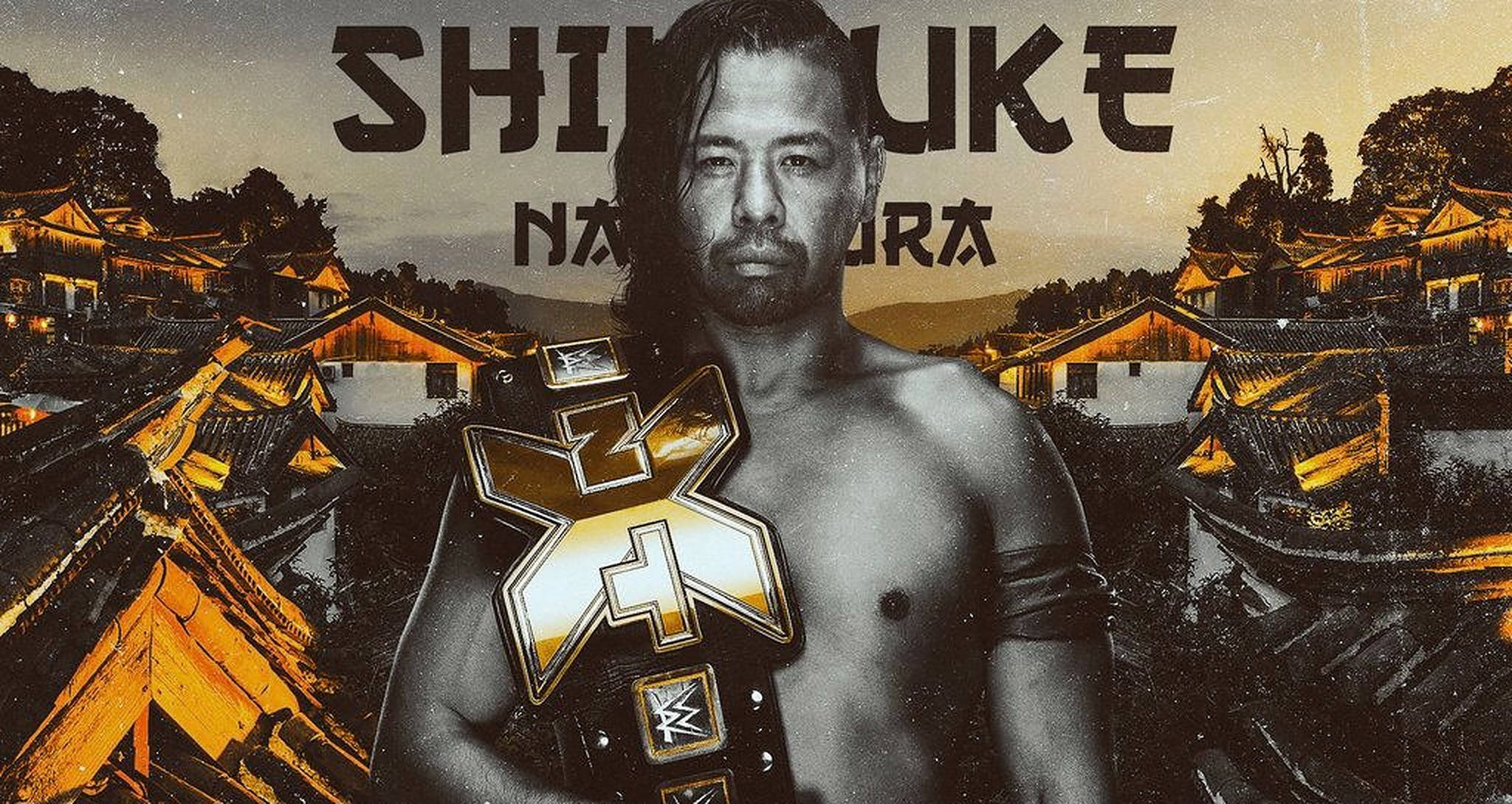 nxt 桌布 壁紙 — 摔角手中邑真輔赤裸上身，在黃金時段以傳統日本屋頂為背景，手持冠軍腰帶。