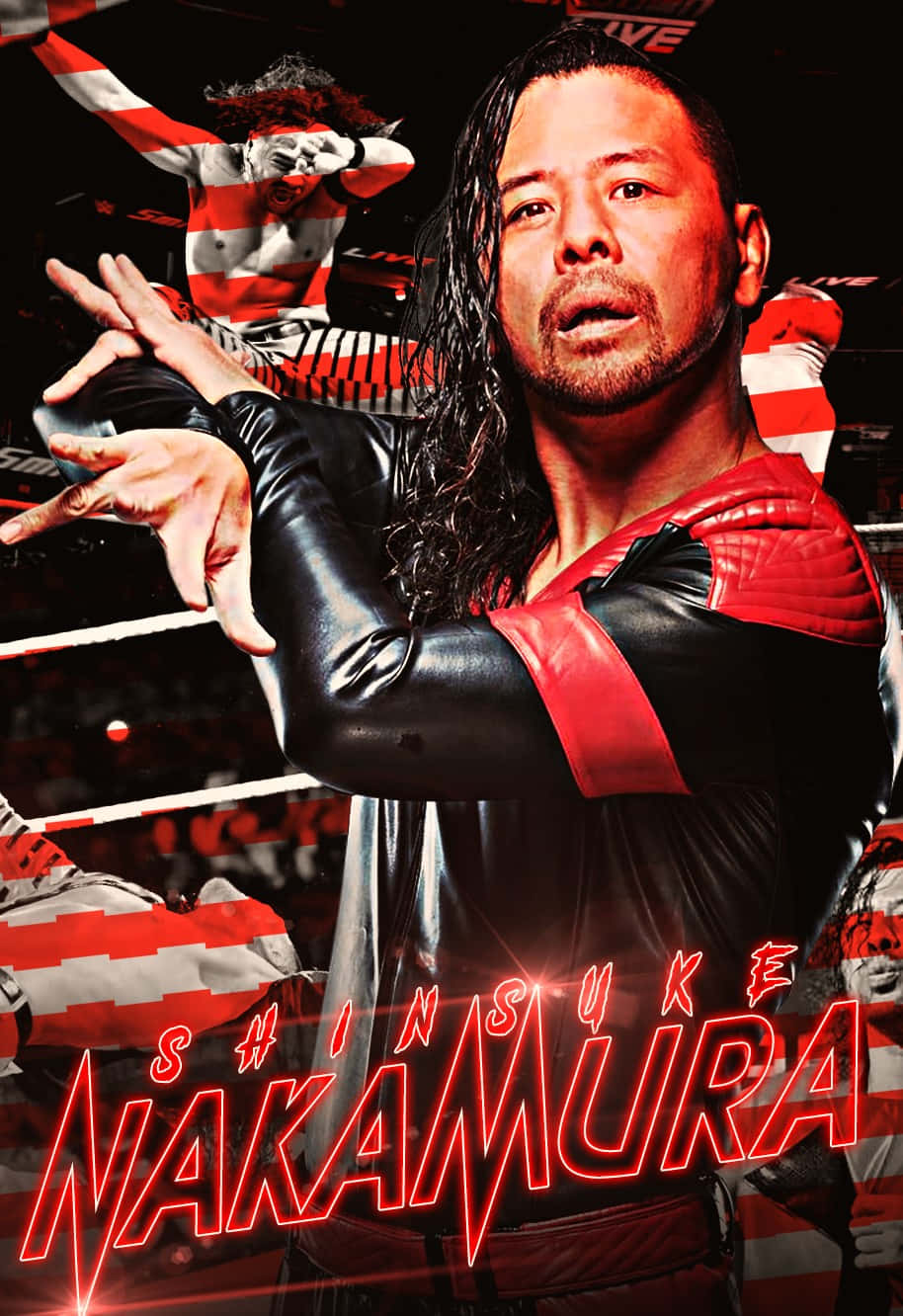 WWE 桌布 壁紙 — 摔角手中邑真輔身穿紅黑皮革服裝，在擂台上強烈擺姿勢，背景中有一位戴面具的摔角手。