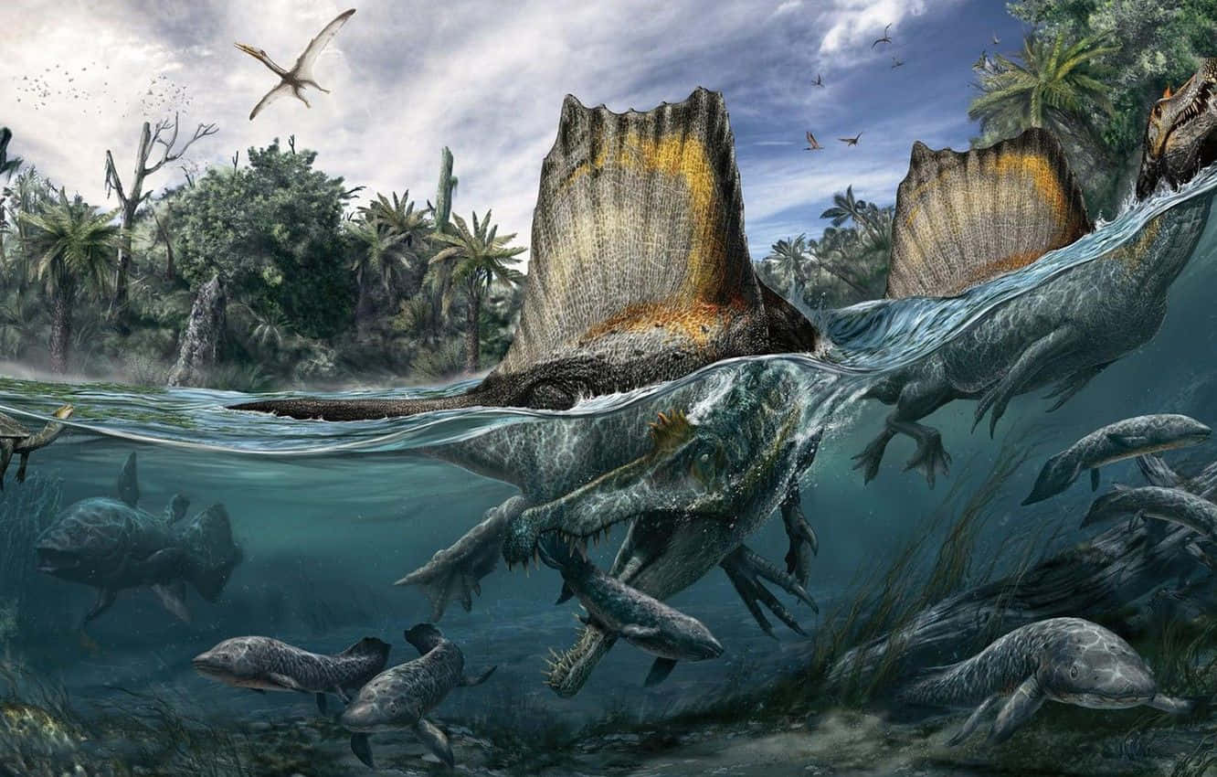 魚 桌布 壁紙 — 擁有巨大帆狀結構的棘龍在史前水域中游泳，周圍環繞著茂密的叢林和飛行的爬行動物。