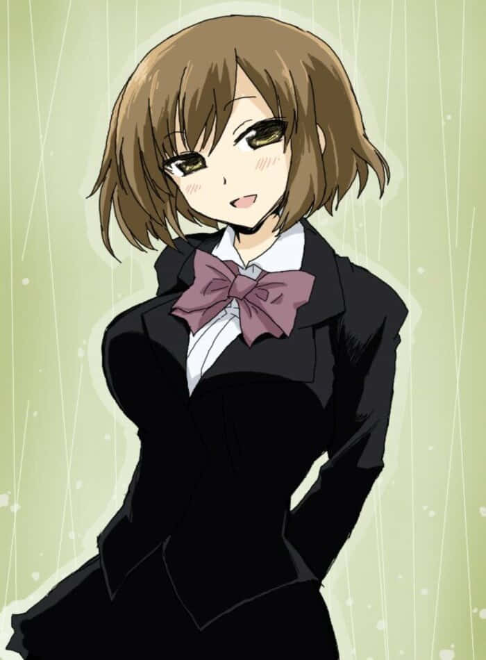 Haruhi Sasaki 桌布 壁紙 — 擁有棕色鮑伯頭和金色眼睛的動漫女孩，穿著帶有紫色蝴蝶結的黑色校服，在淺綠色下雨的背景中溫柔微笑。