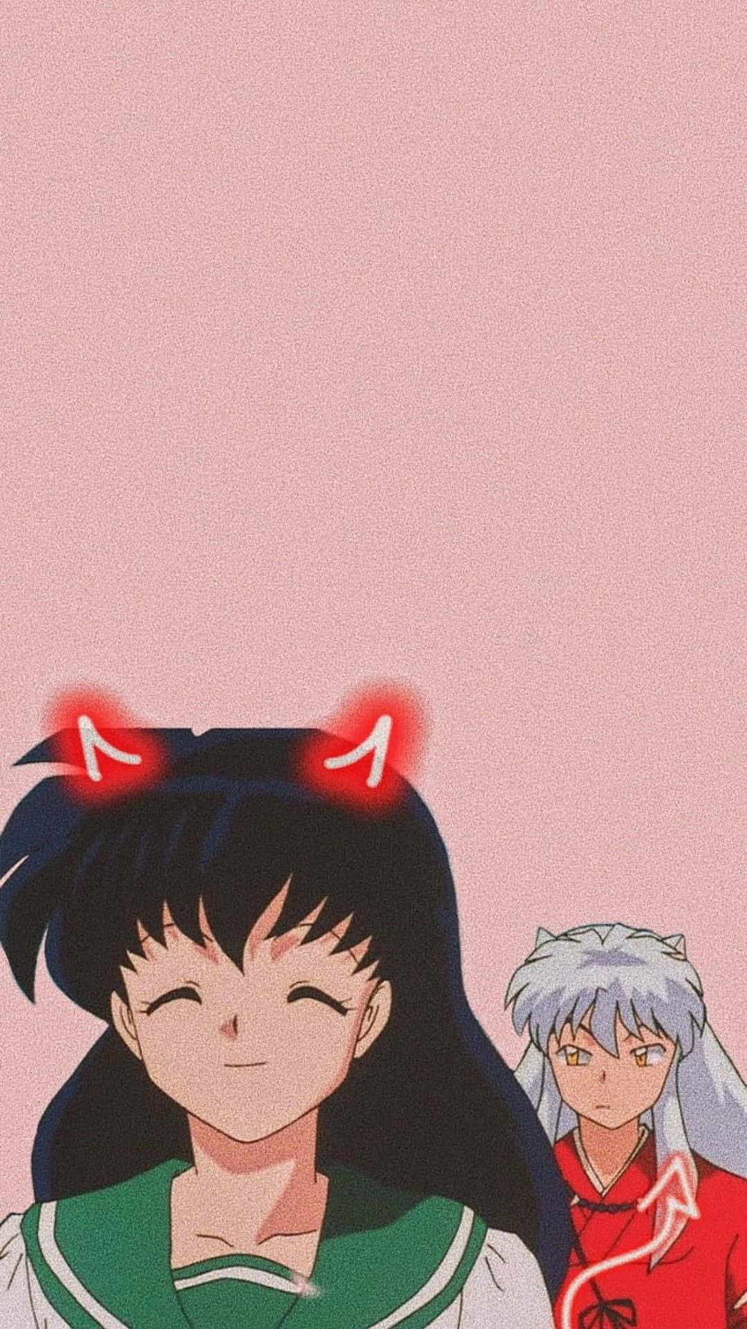 Kagome Higurashi 桌布 壁紙 — 擁有發光紅色惡魔角的動漫女孩，在柔和的粉紅色背景前，與銀髮同伴一起開心地微笑。