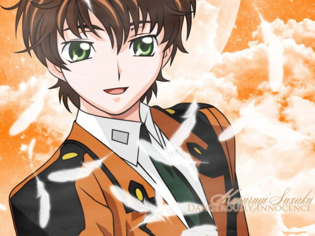 Suzaku Kururugi 桌布 壁紙 — 擁有綠色眼睛和棕色頭髮的動漫角色在溫暖的橙色天空下，白色羽毛飄浮，溫柔地微笑。