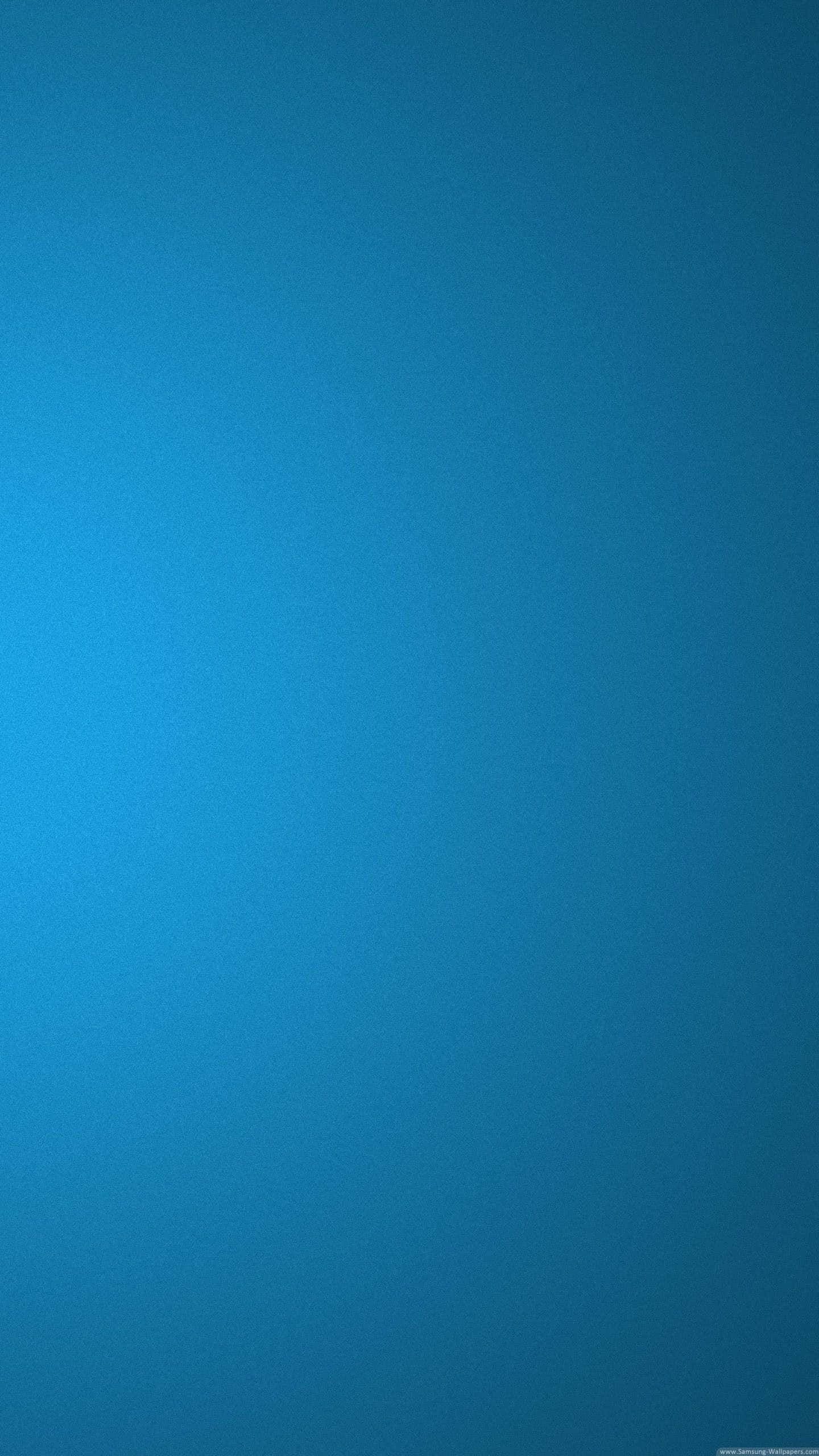 Blue Screen 桌布 壁紙 — 整個畫面由淺藍到深藍的平靜藍調漸變。