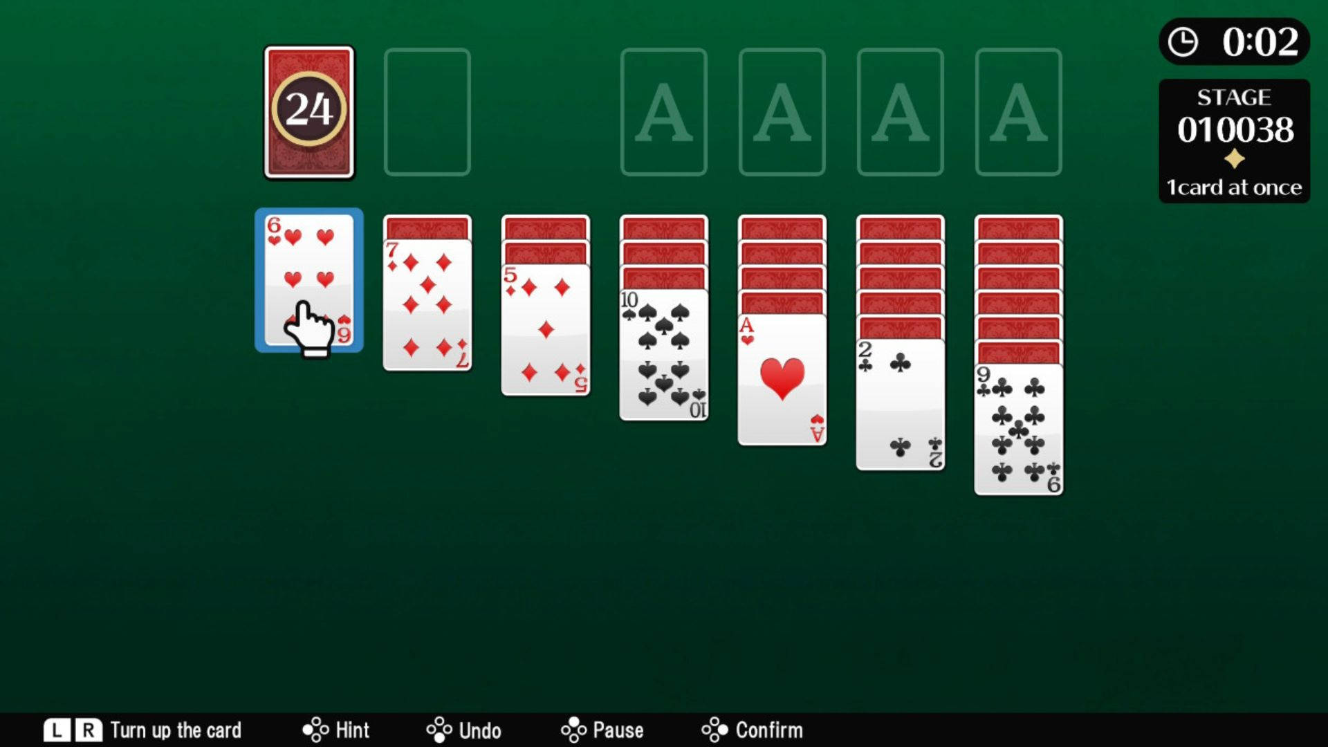 數位卡牌遊戲畫面，在綠色背景上顯示紙牌和遊戲控制項。 — Microsoft 壁紙