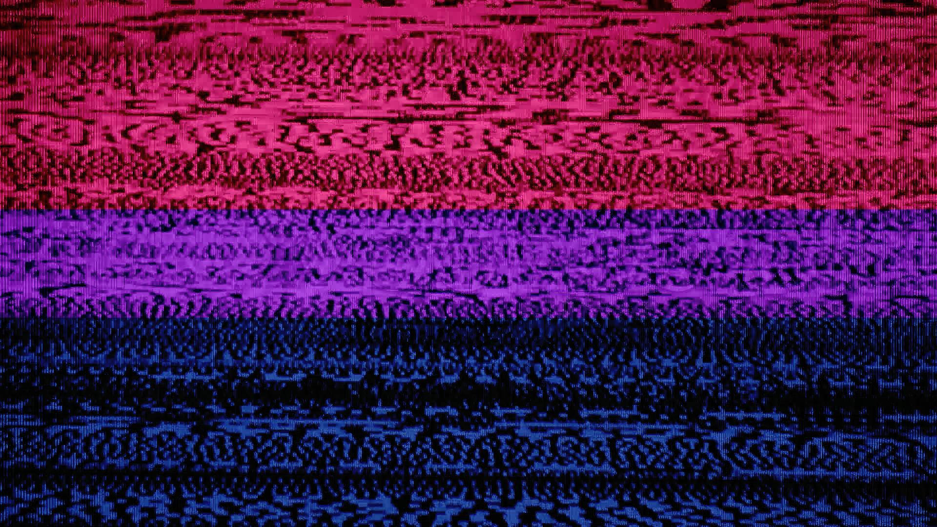 Bisexual 桌布 壁紙 — 數位故障失真效果覆蓋在雙性戀旗幟的粉紅、紫色和藍色條紋上，帶有像素化噪點。