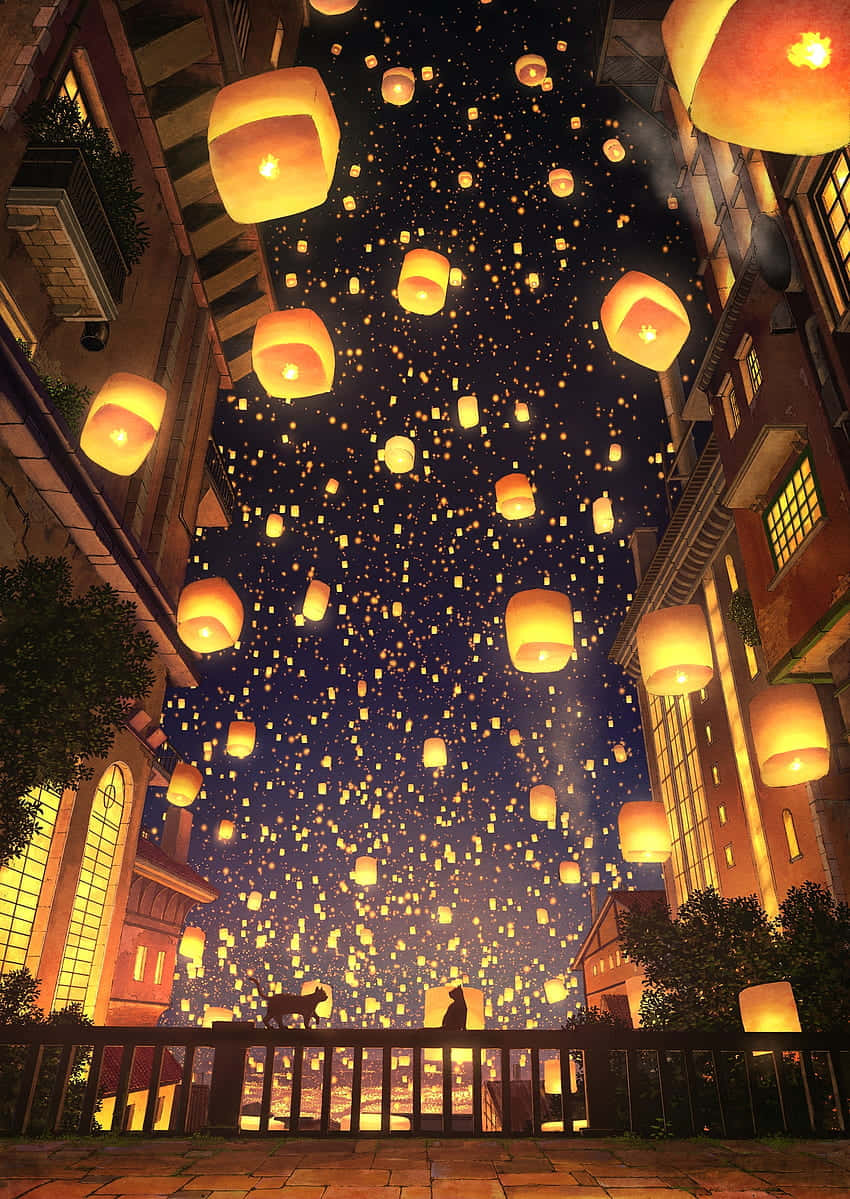 Lantern 桌布 壁紙 — 數千盞發光的天燈在夜晚狹窄的城市街道上空飄浮，將溫暖的光線投射在歷史建築和剪影人物上。