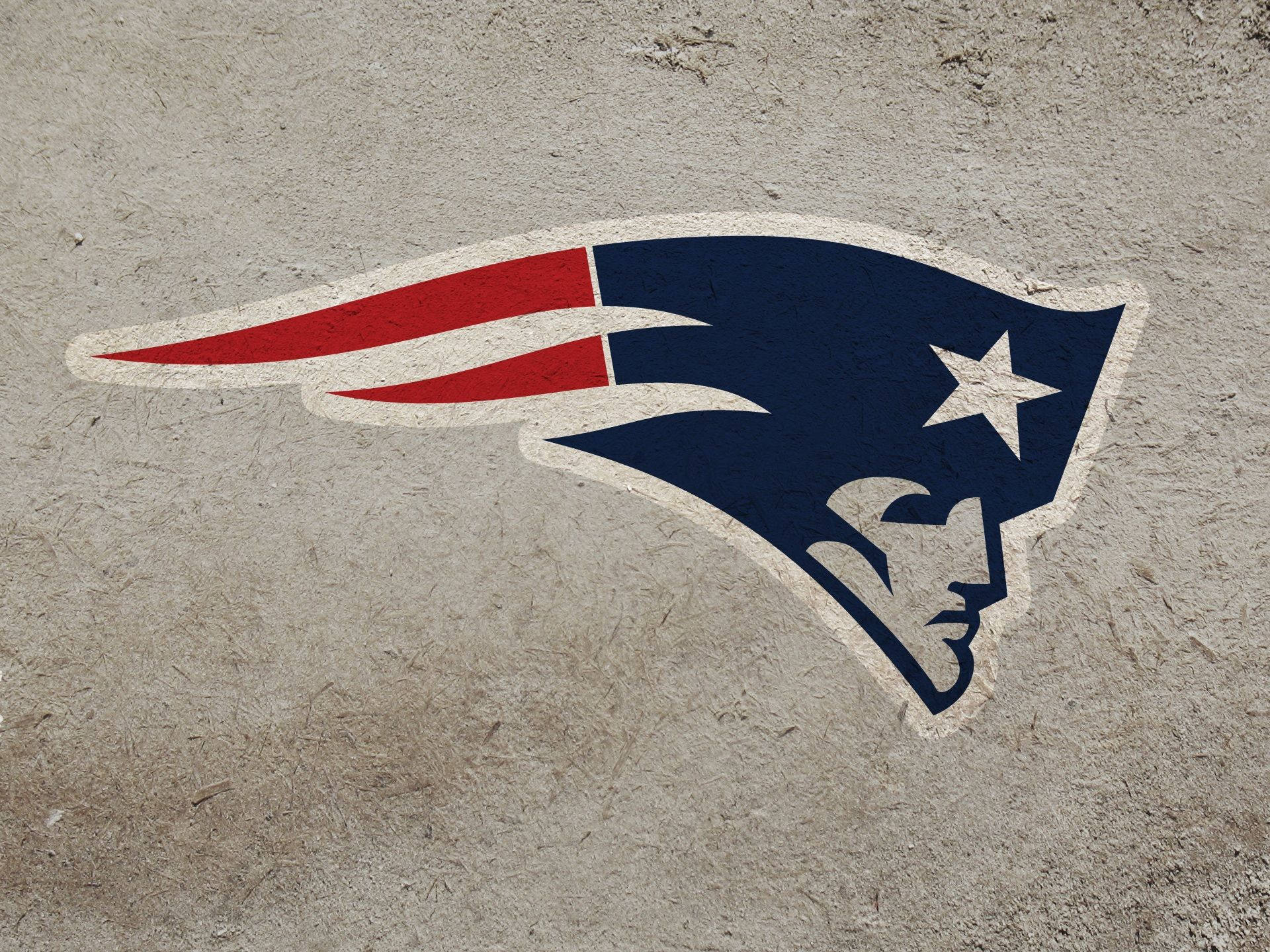 Patriots 桌布 壁紙 — 新英格蘭愛國者隊標誌以鮮明的紅、藍、白色繪於粗糙紋理的混凝土牆上。