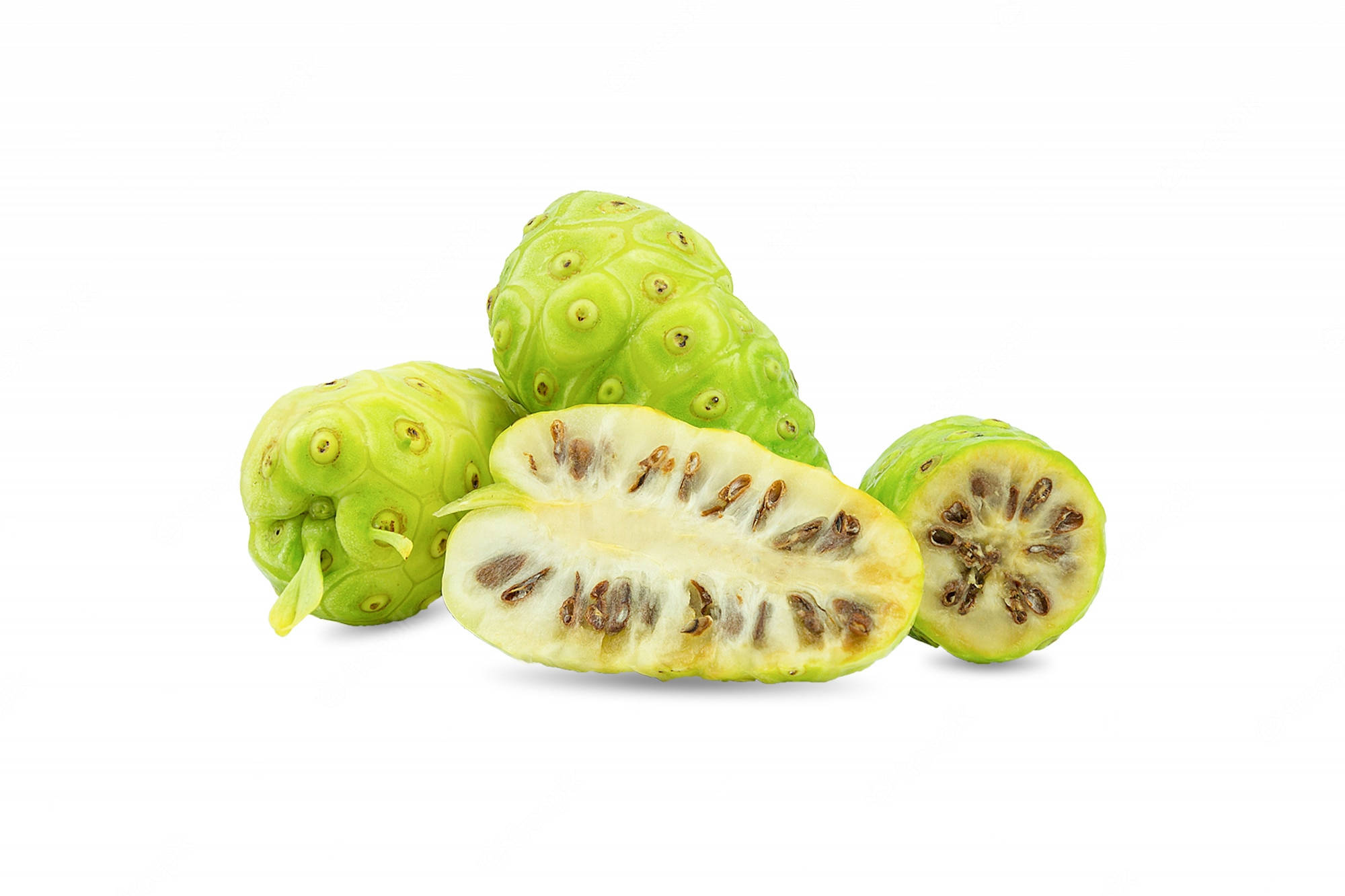 Fruits 桌布 壁紙 — 新鮮綠色諾麗果完整及切片，露出奶油色內部及深色種子，襯以純白背景。