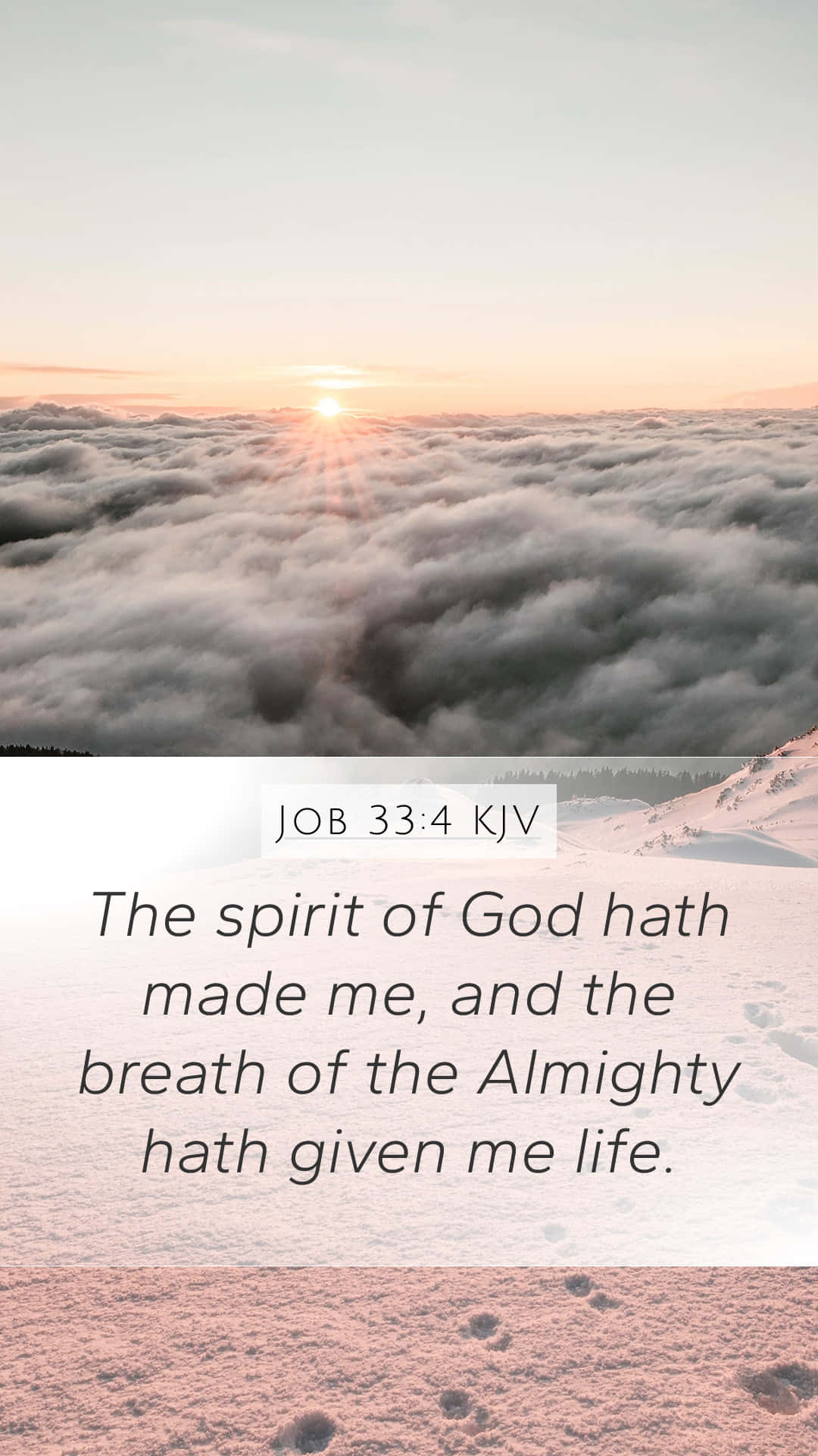 Girly Bible Verse 桌布 壁紙 — 日出穿過雲海，前景有積雪山脈和腳印。