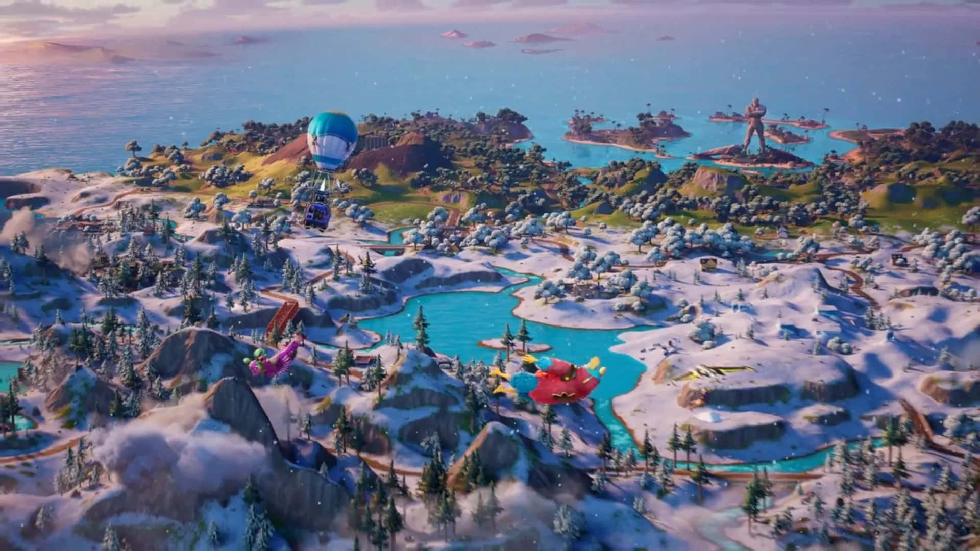 Fortnite Chapter 3 桌布 壁紙 — 日落時分，雪覆蓋的島嶼景觀上空，熱氣球和色彩繽紛的車輛靠近碧綠湖泊的鳥瞰圖。