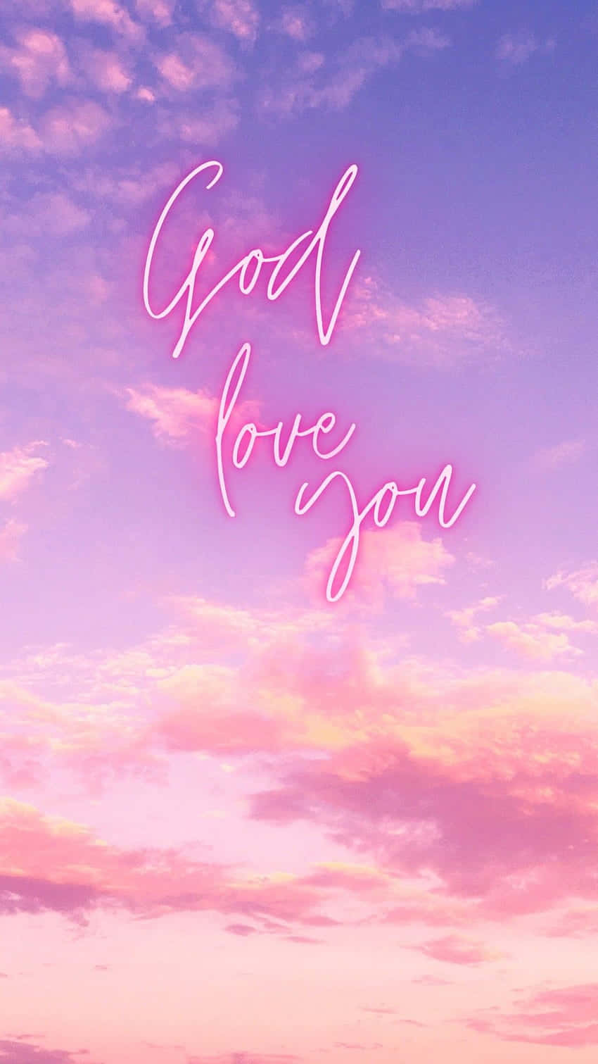 God Loves You 桌布 壁紙 — 日落時粉紅和紫色的天空，帶有發光的霓虹草書文字 God love you。