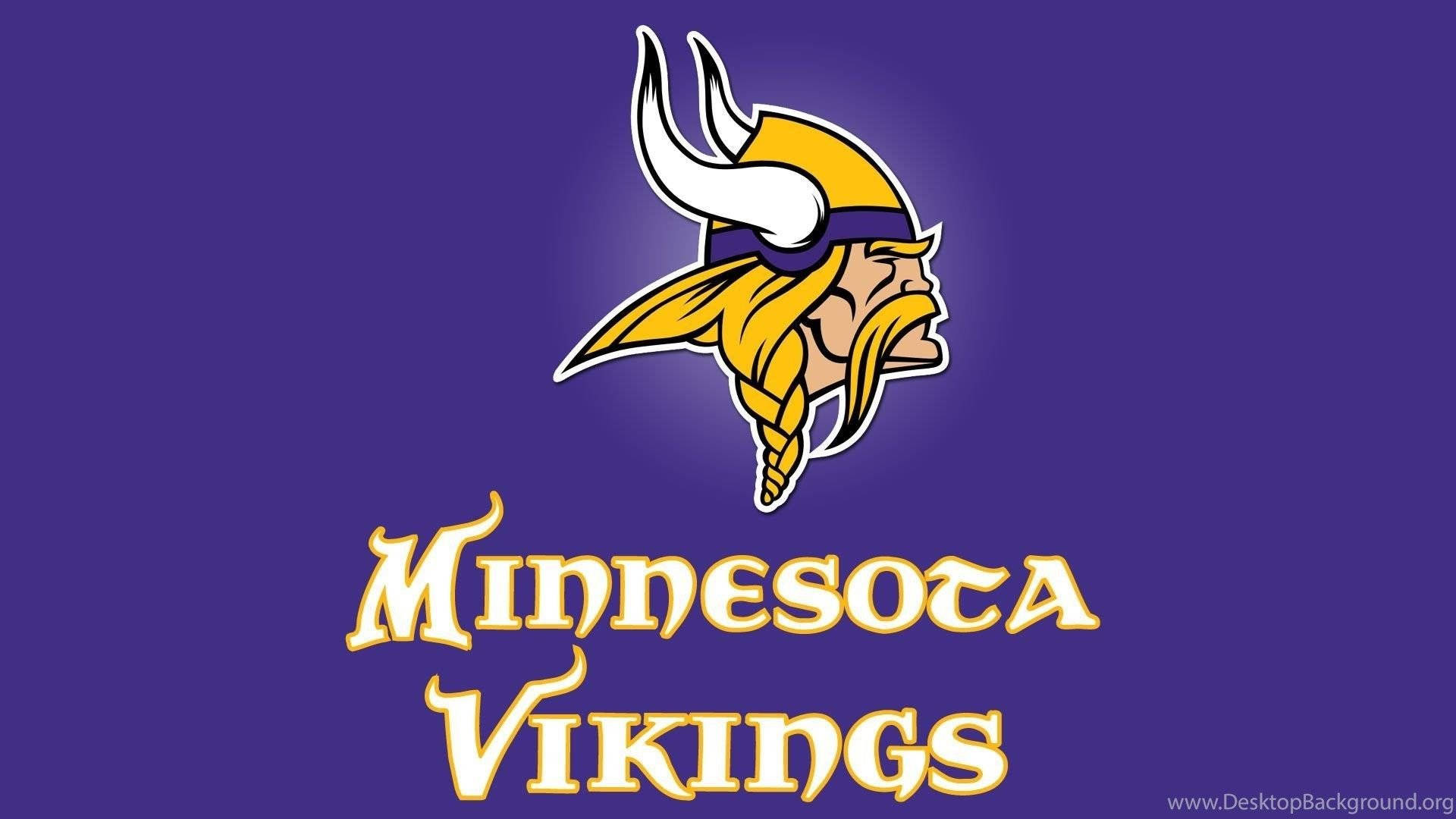 NFL Teams 桌布 壁紙 — 明尼蘇達維京人隊標誌，配有維京頭盔和粗體黃色文字，背景為純紫色。