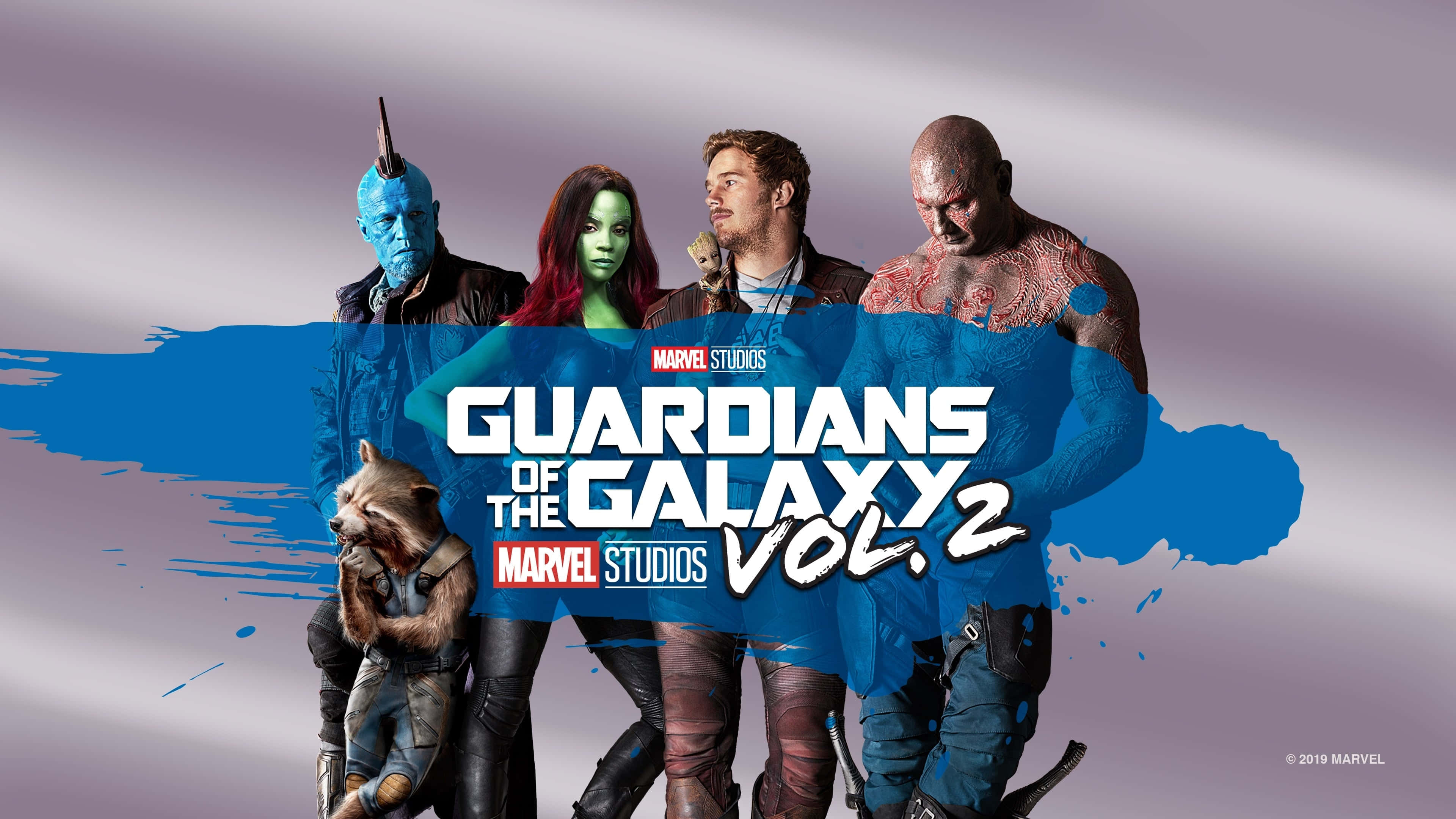 Guardians Of The Galaxy 2 桌布 壁紙 — 星際異攻隊團隊英勇地站在宇宙紫色背景上，帶有強烈的藍色油漆飛濺效果。