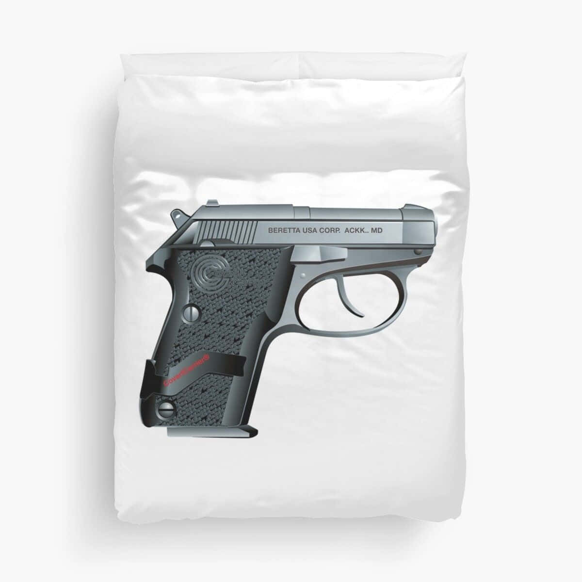 槍枝 桌布 壁紙 — 時尚的銀色和黑色 Beretta 手槍圖案印在白色羽絨被套上，具有逼真的陰影和紋理。