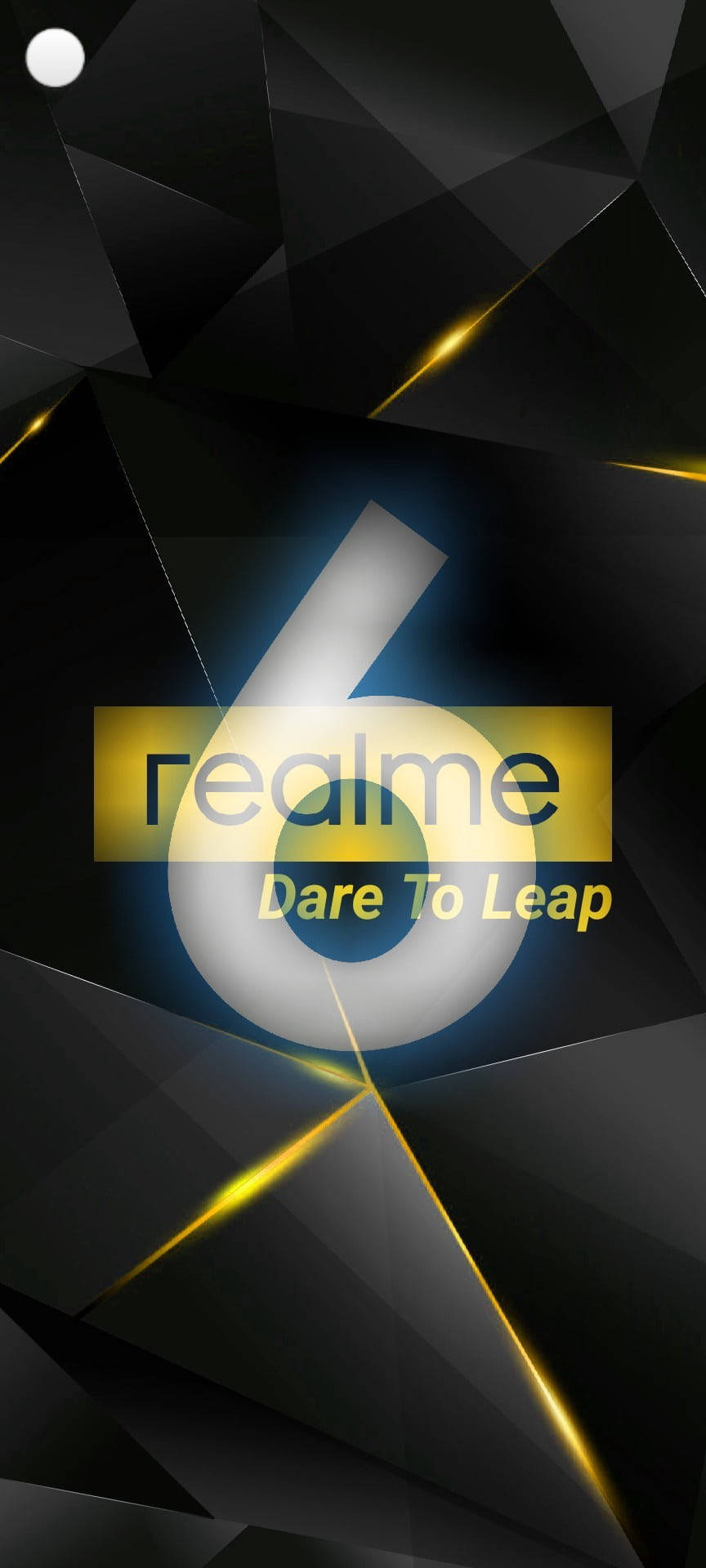 Black And Yellow 桌布 壁紙 — 時尚黑色幾何壁紙，帶有發光的金色線條和一個帶有 realme 品牌標誌的白色大數字六。