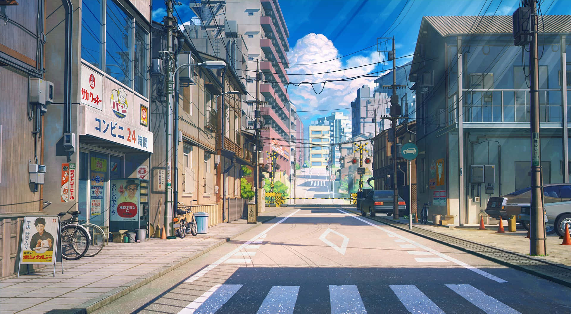 Harajuku 桌布 壁紙 — 晴朗的一天，在寧靜的日本城市小巷中，有24小時便利商店和停放的腳踏車，天空清澈湛藍。