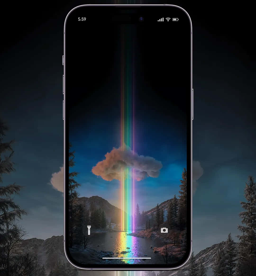 Aesthetic iPhone Horror 桌布 壁紙 — 智慧型手機顯示一道超現實的彩虹光束穿過暮色中山湖上的雲層。
