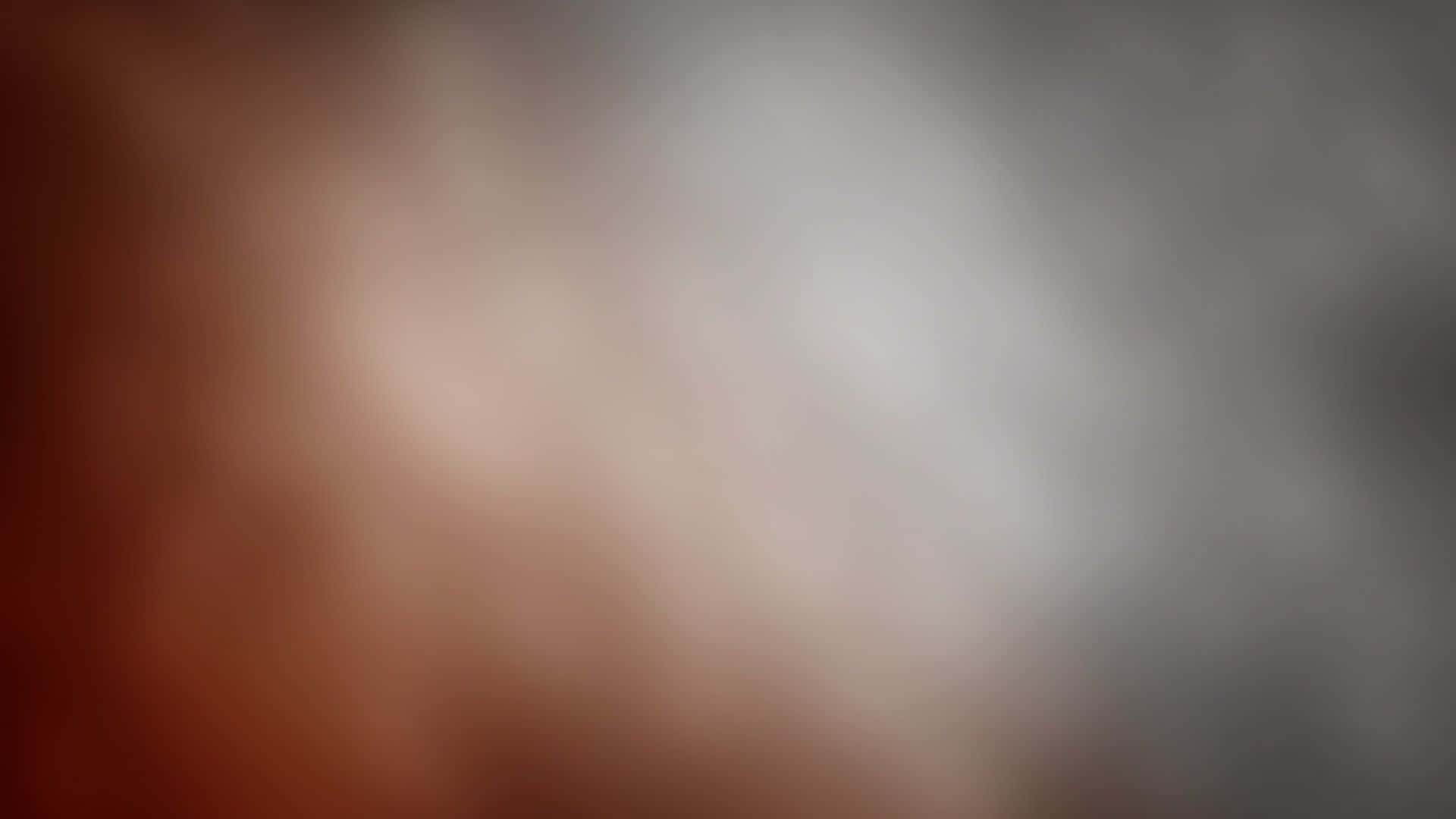 Gray Gradient 桌布 壁紙 — 暖棕色漸變為冷灰色的柔和漸變，帶有輕柔模糊的過渡效果。