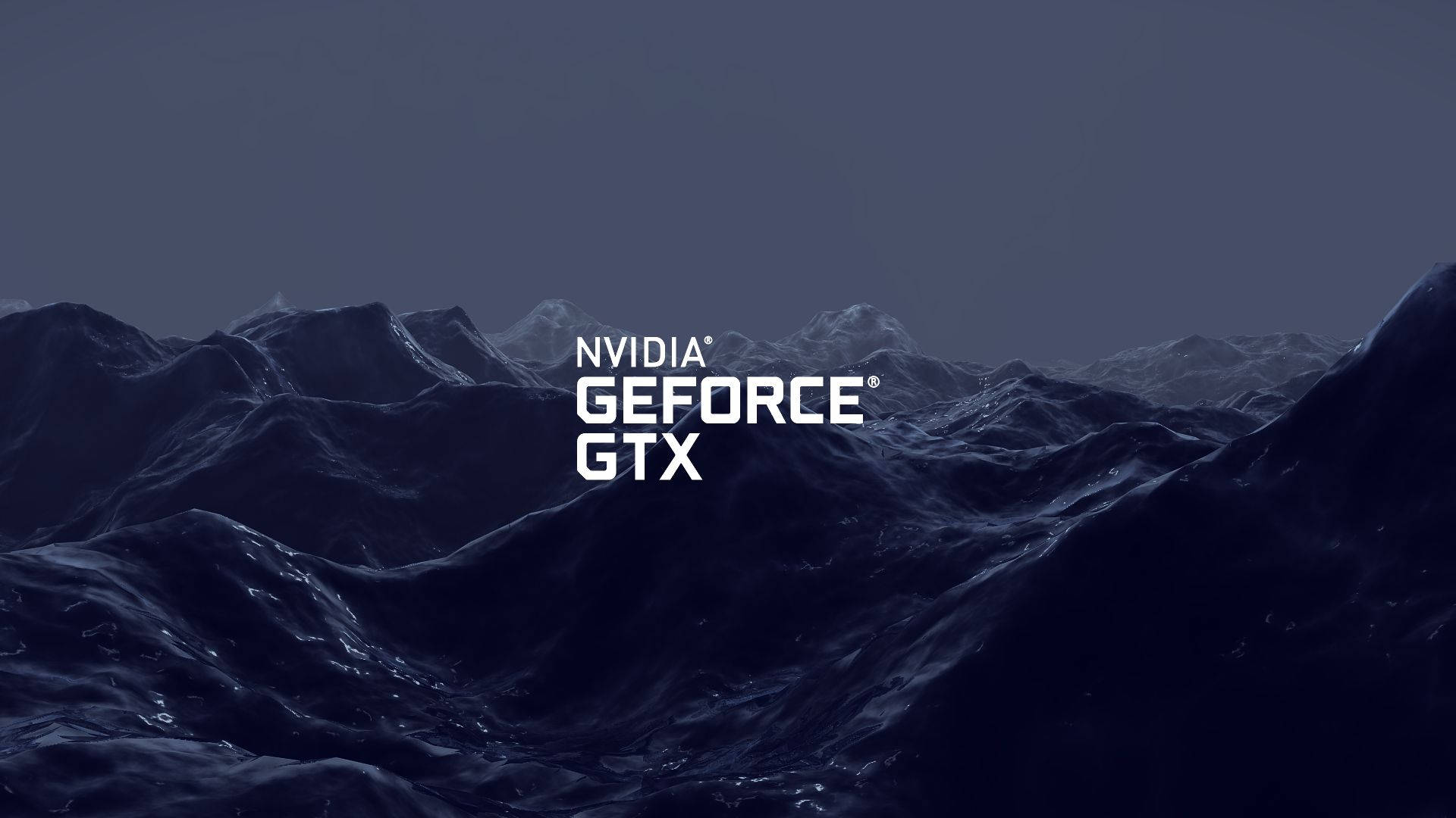 nvidia 桌布 壁紙 — 暮色天空下的黑暗山脈，中央有白色NVIDIA GeForce GTX標誌。