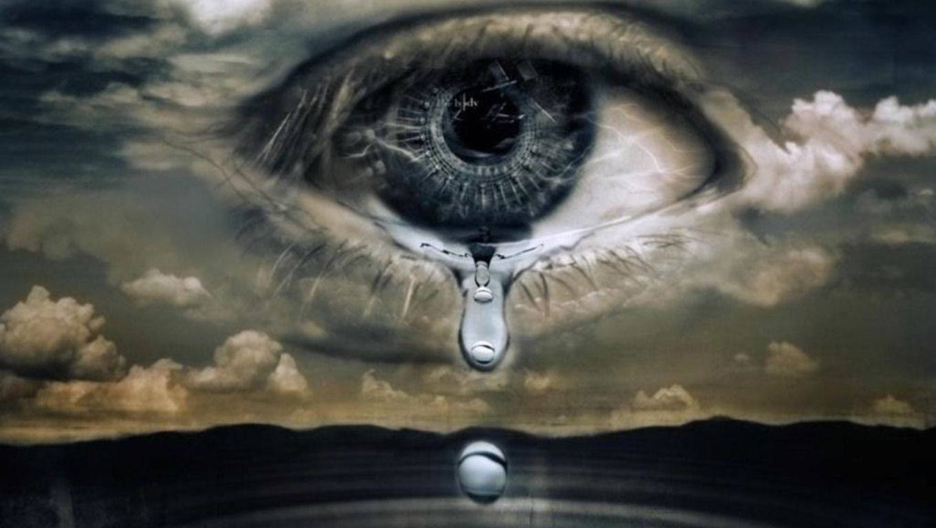 Eyes 桌布 壁紙 — 暴風雨的天空中，一隻巨大的眼睛流下一滴眼淚，落入下方的反射池中。