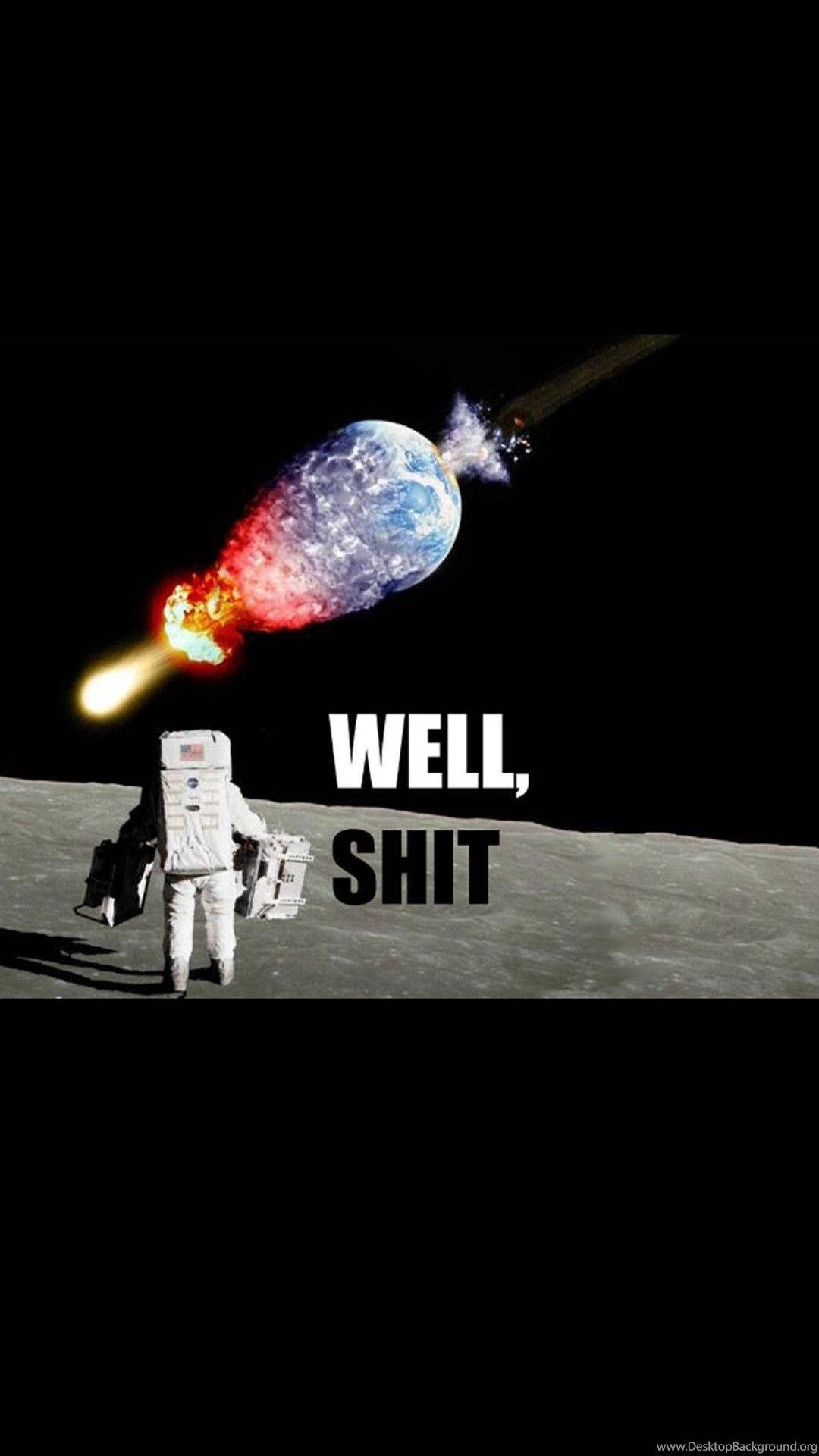 Cool Funny 桌布 壁紙 — 月球上的太空人震驚地凝視著背景中一顆熾熱的小行星向地球飛馳而來。