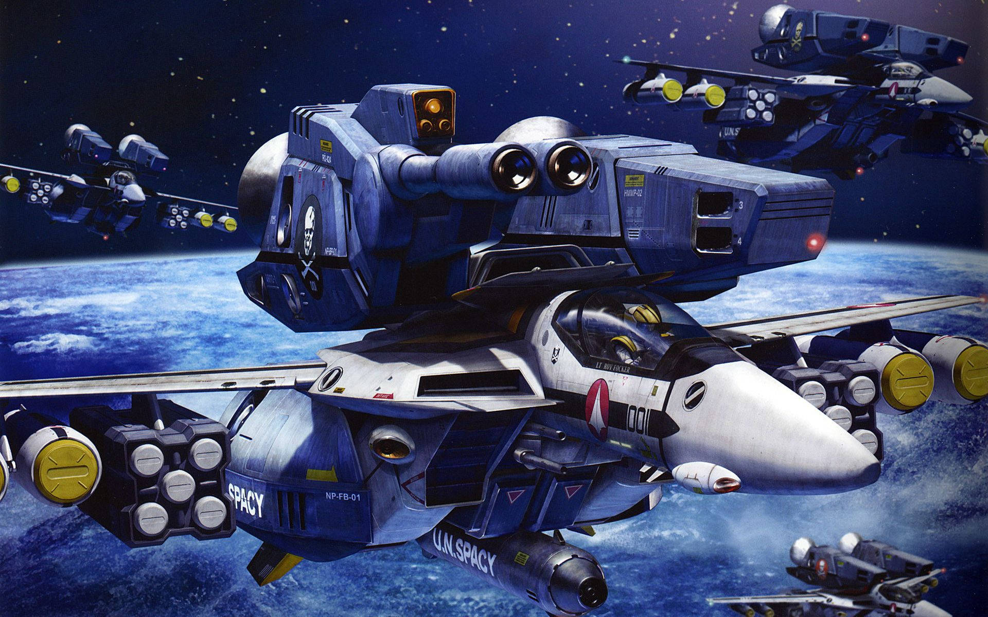 Macross 桌布 壁紙 — 未來風格的藍色和銀色太空戰鬥機在星空下，盤旋於一個有旋轉雲層的行星之上。