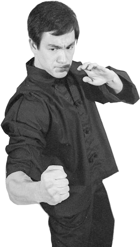 李小龍 桌布 壁紙 — 李小龍以黑白風格在純色背景下擺出專注的武術姿勢。