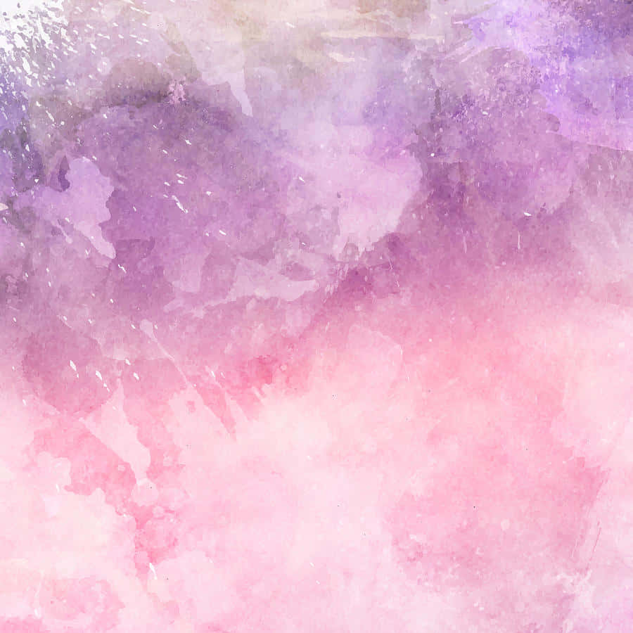 Watercolor Texture 桌布 壁紙 — 柔和的水彩洗滌混合了薰衣草和腮紅粉紅色，帶有紋理筆觸和微妙的白色斑點。