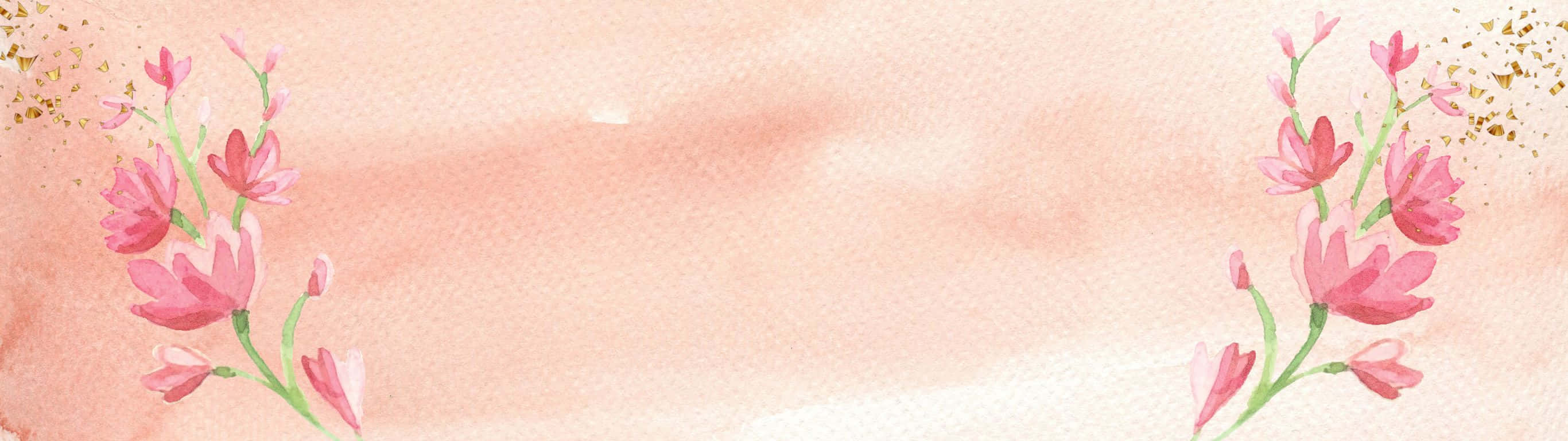 2732x768 桌布 壁紙 — 柔和的水彩粉紅花朵搭配金色亮粉點綴，環繞著溫柔的蜜桃色背景。