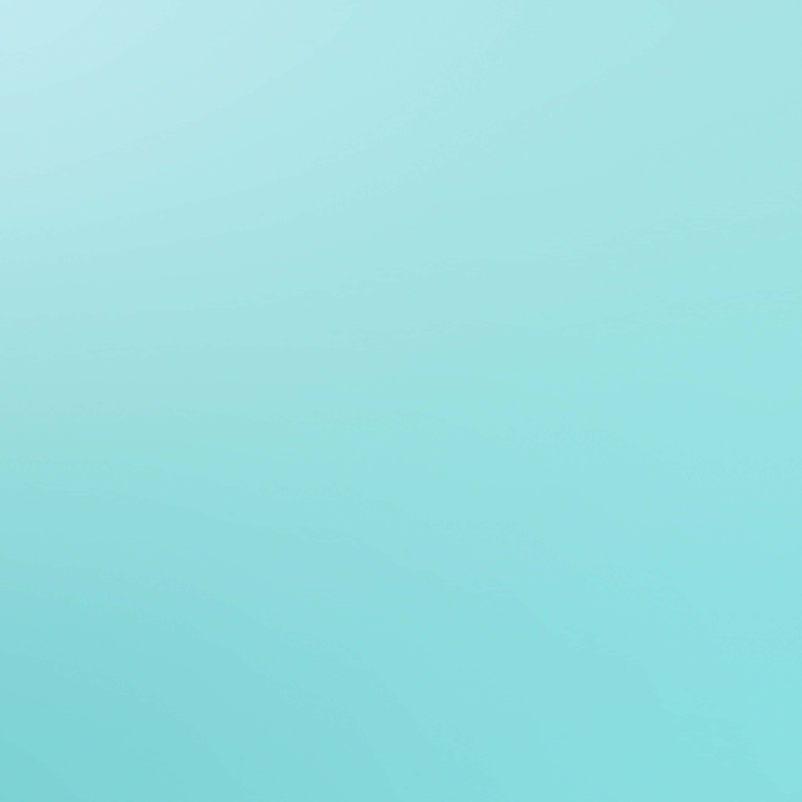 Light Teal 桌布 壁紙 — 柔和的水藍色漸變，在整個畫面中微妙地過渡。