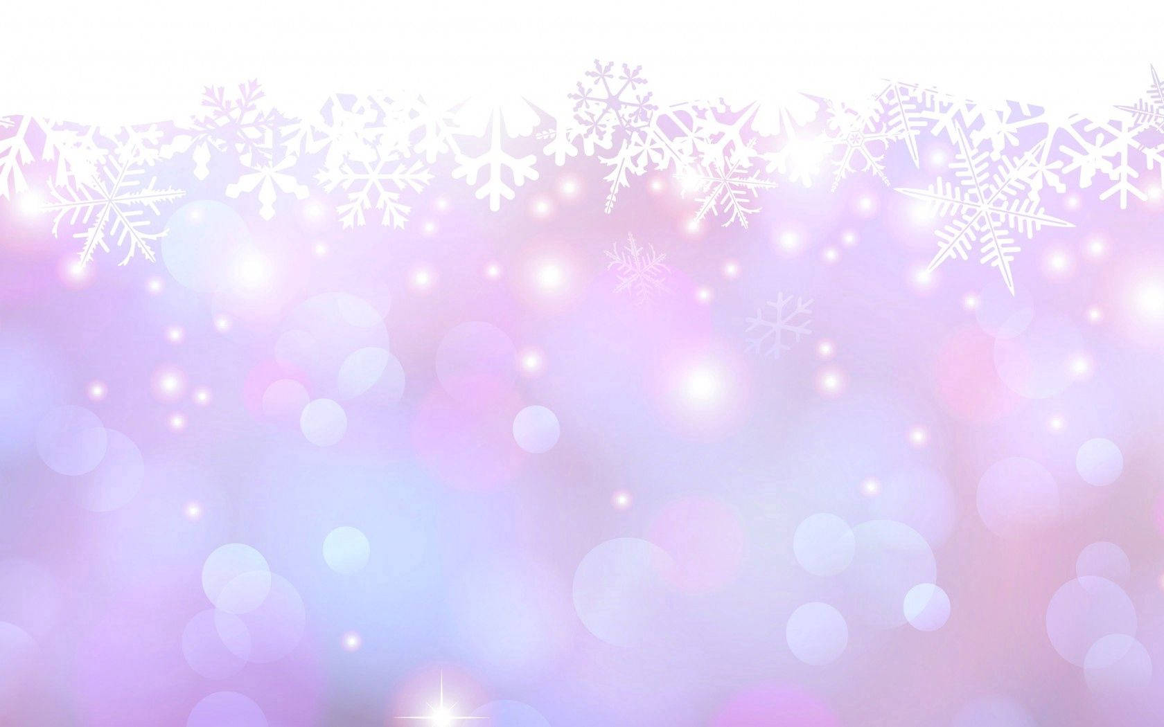 雪花 桌布 壁紙 — 柔和的粉彩色漸變背景，帶有白色雪花和發光的散景燈光，營造出夢幻的冬日仙境效果。