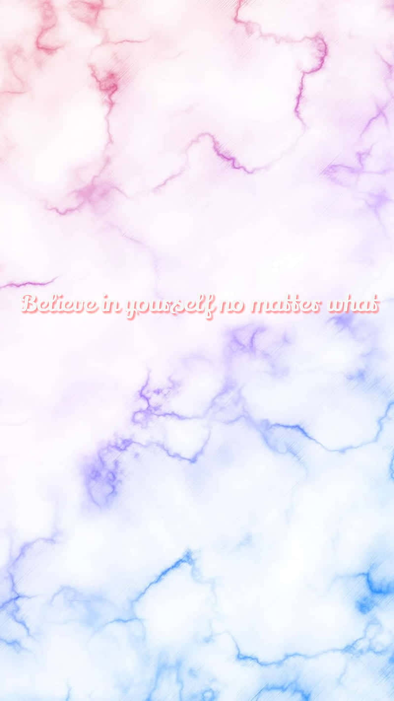 Marble Quotes 桌布 壁紙 — 柔和的粉紅、紫色和藍色粉彩大理石漩渦，帶有啟發性文字疊加。