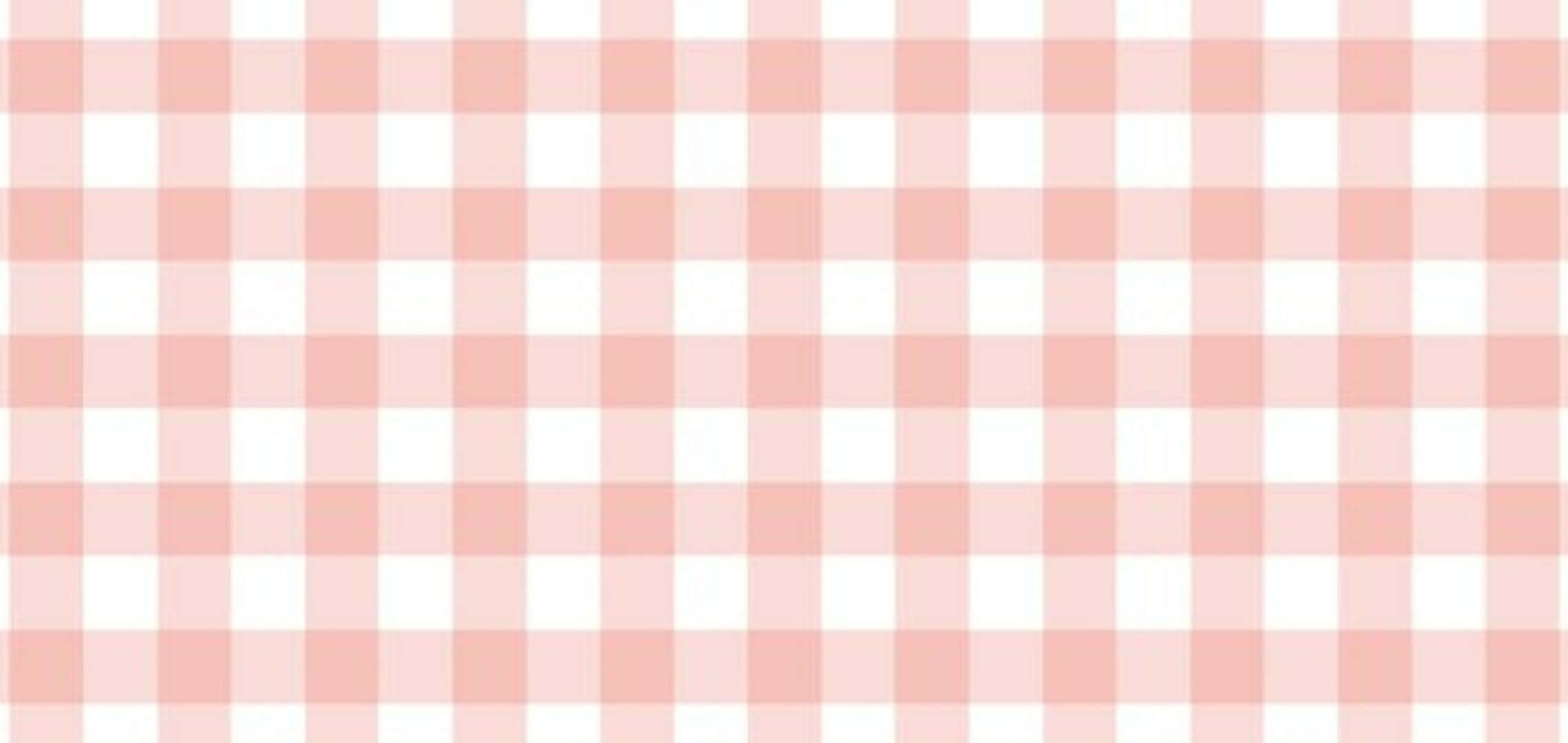 2280x1080 桌布 壁紙 — 柔和的粉紅色和白色格紋圖案以乾淨的重複設計填滿整個畫面。