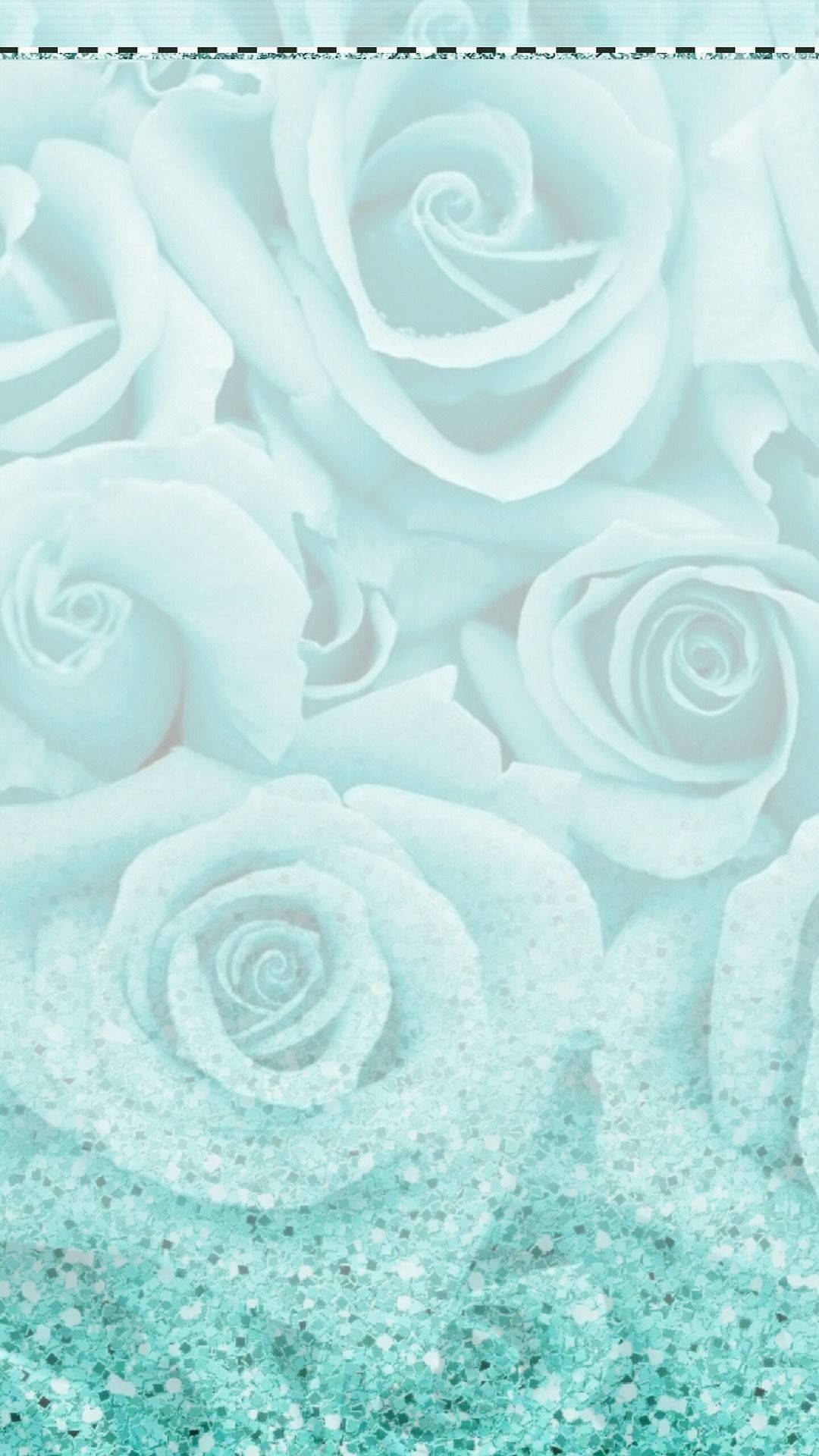 tiffany 桌布 壁紙 — 柔和的粉藍色玫瑰，底部帶有閃閃發光的綠松石閃粉，營造出夢幻浪漫的桌布。