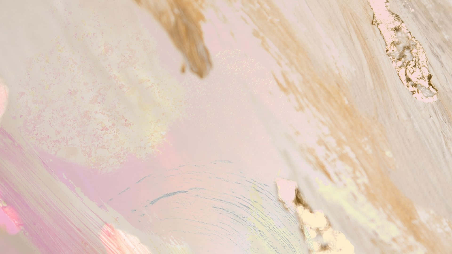 Gold Abstract 桌布 壁紙 — 柔和粉彩抽象筆觸，以粉紅、米色和金色營造夢幻紋理背景。