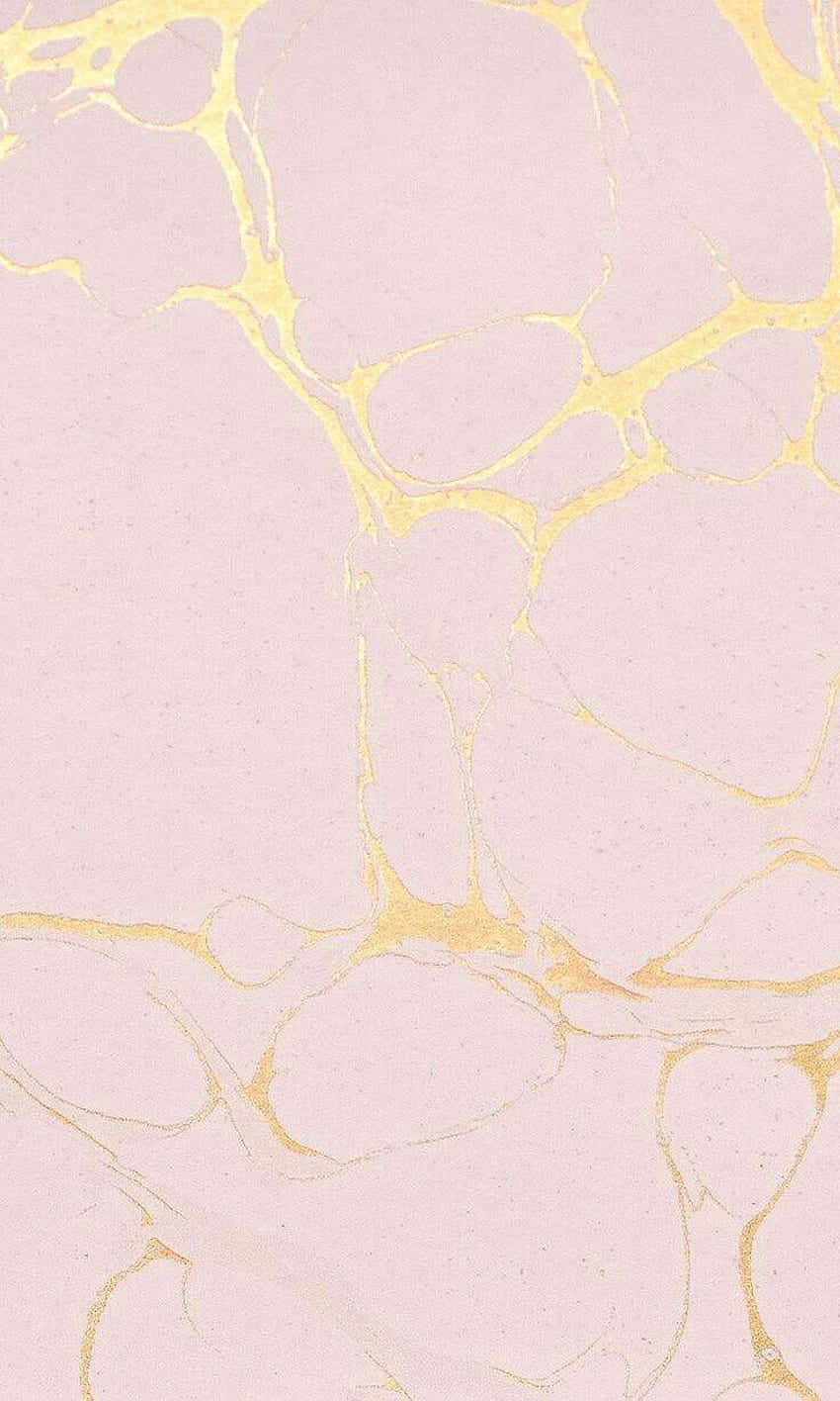 Light Pink And Gold 桌布 壁紙 — 柔和粉紅色背景，帶有精緻金色脈絡圖案，類似大理石或龜裂大地。