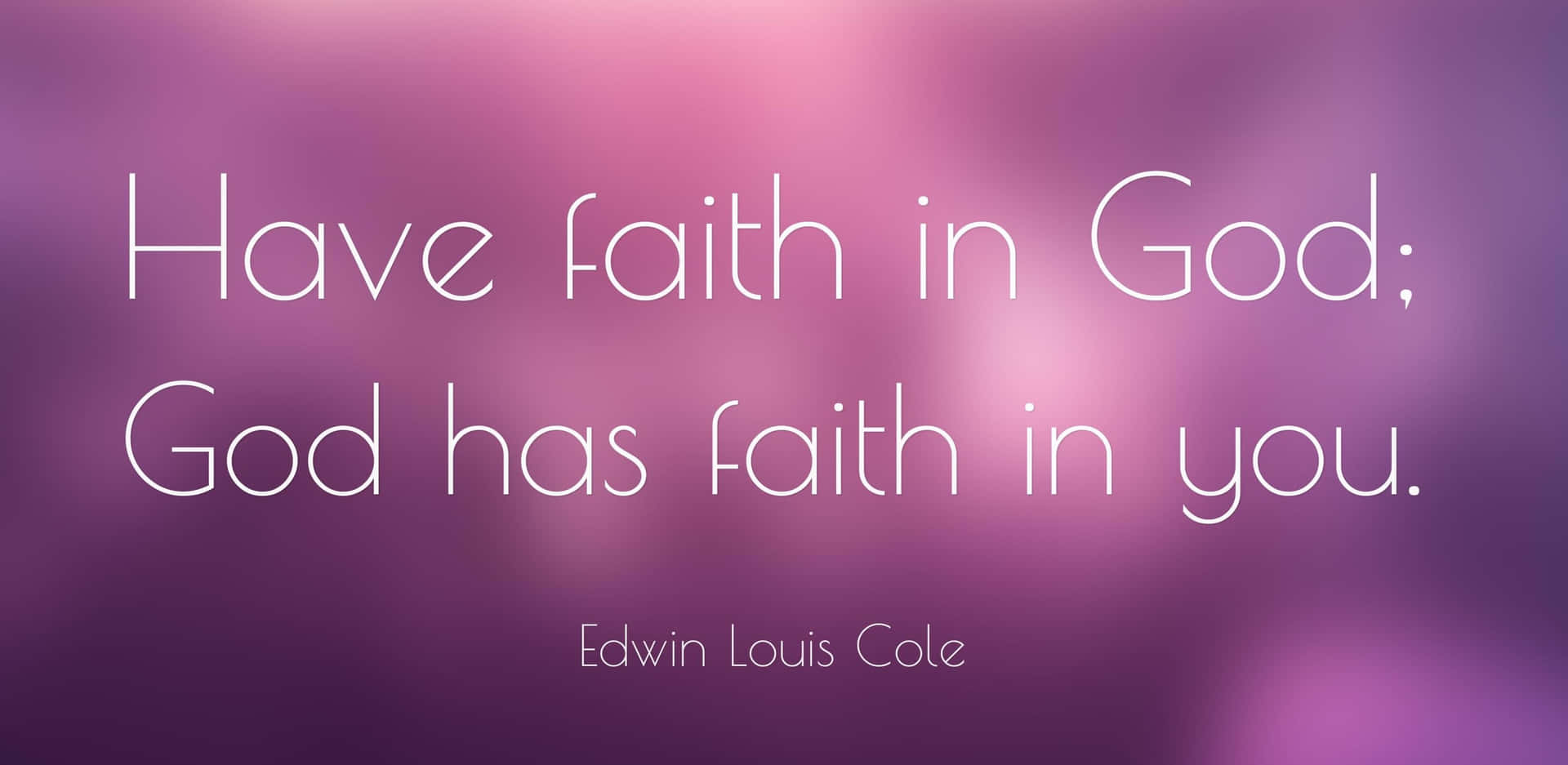 Faith 桌布 壁紙 — 柔和紫色漸變背景，帶有白色勵志名言文字，關於對神的信仰和神聖的信任。